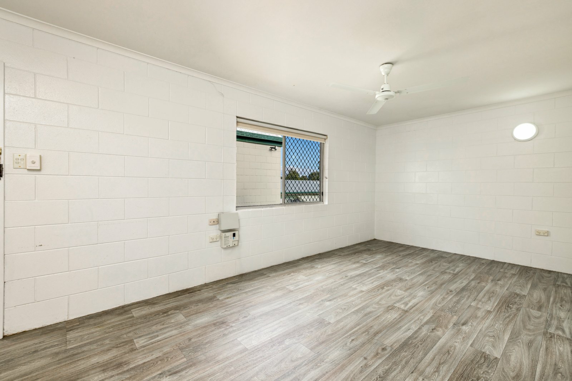 8/122 Aumuller Street — photo 4 of 9
