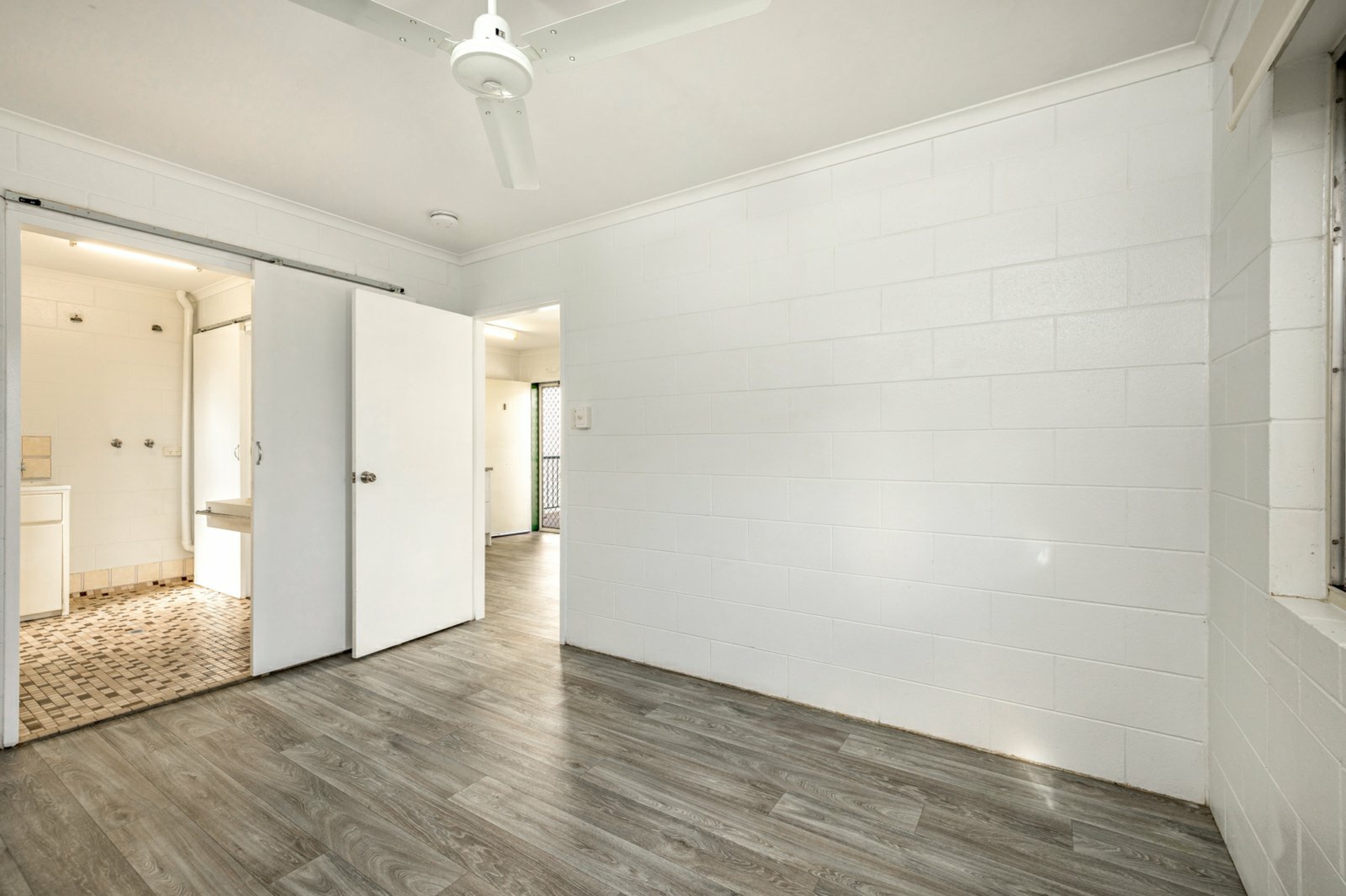 8/122 Aumuller Street — photo 6 of 9