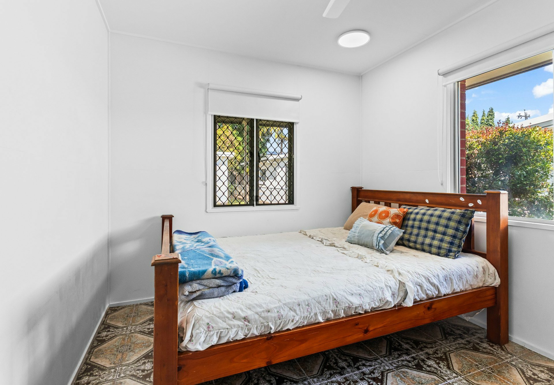 123 Wilkinson Street — photo 8 of 13
