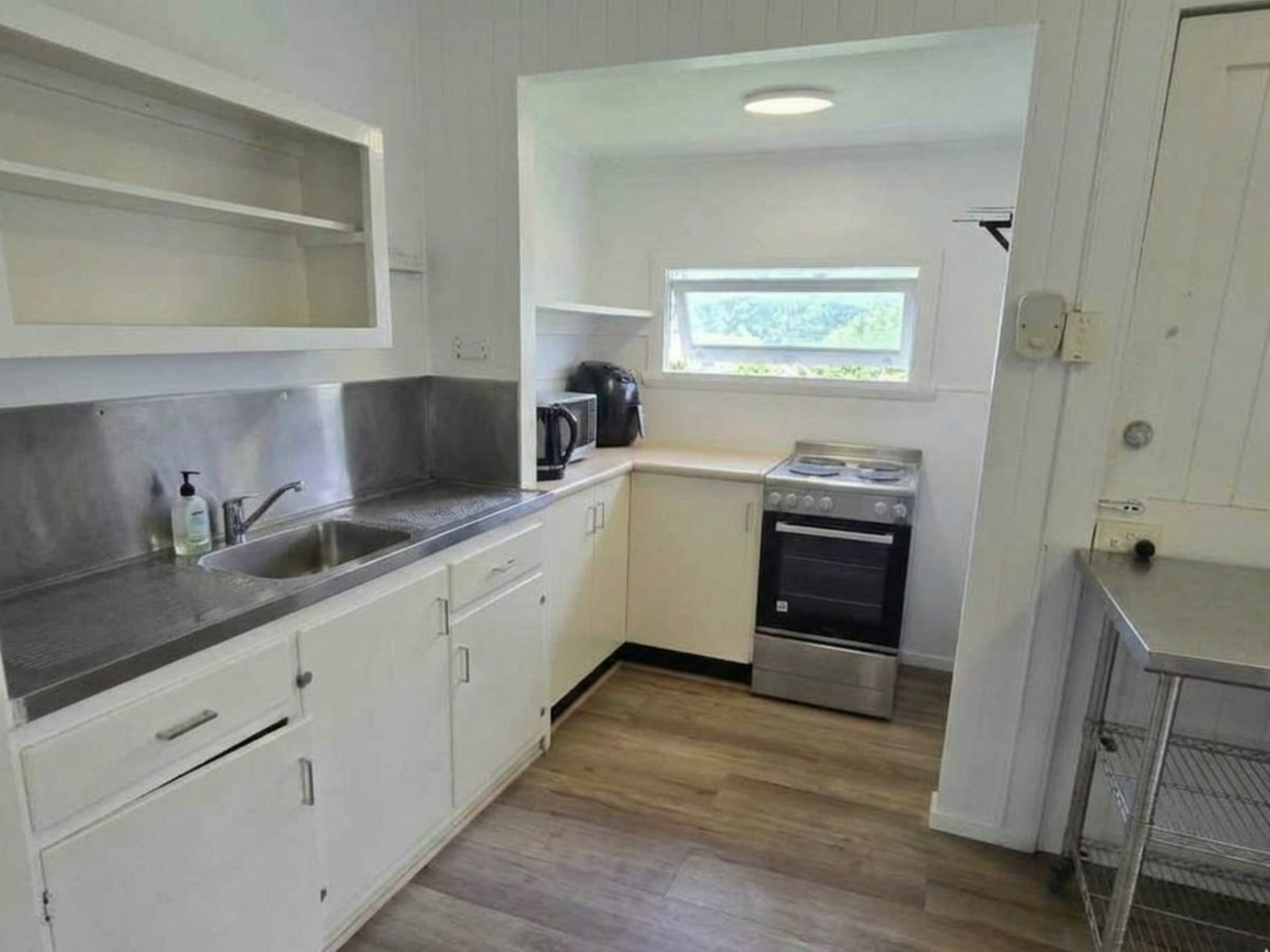 9 Hall Street — photo 2 of 11