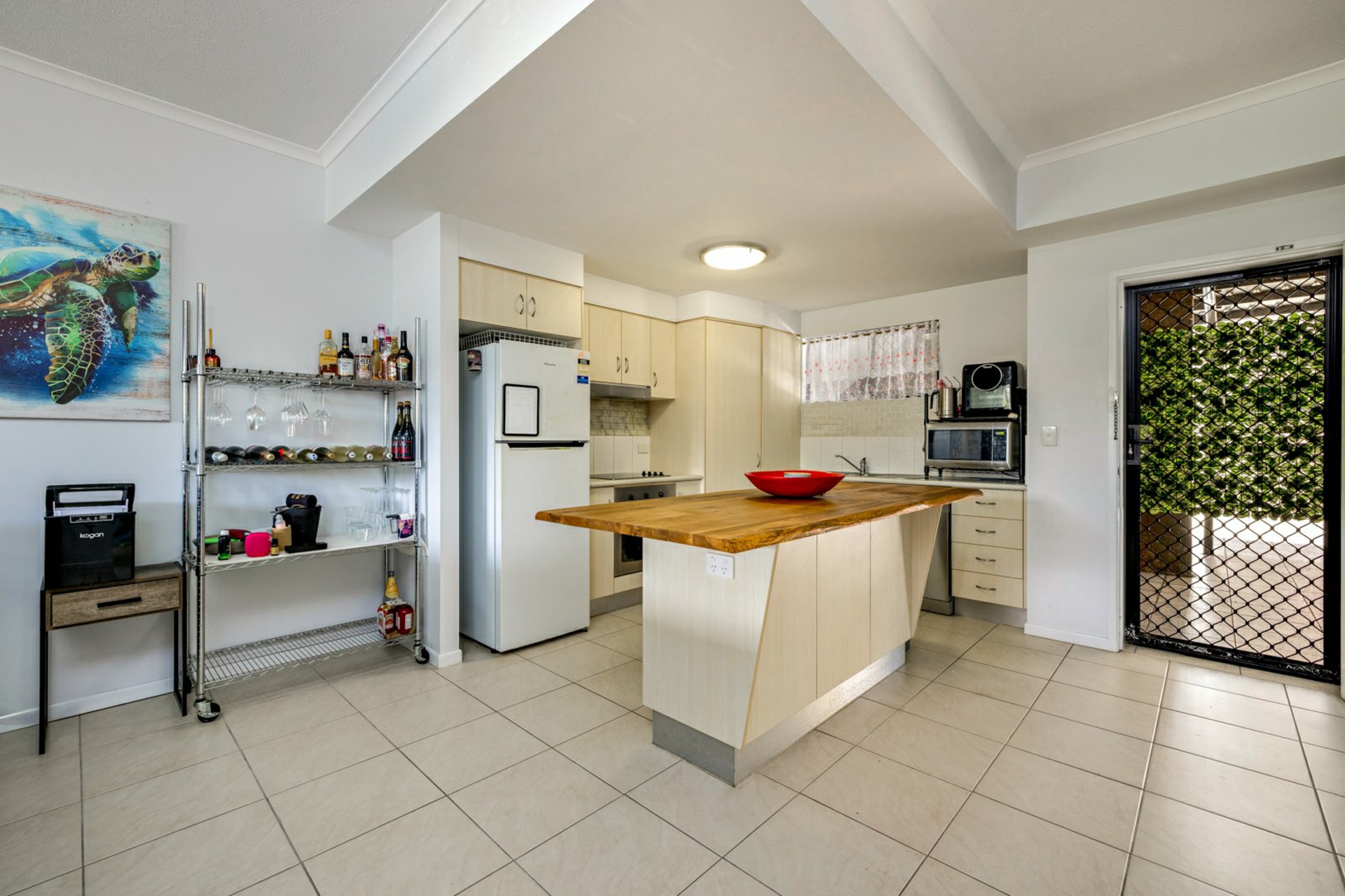 Apartment 8/97-99 Martyn Street — photo 3 of 12