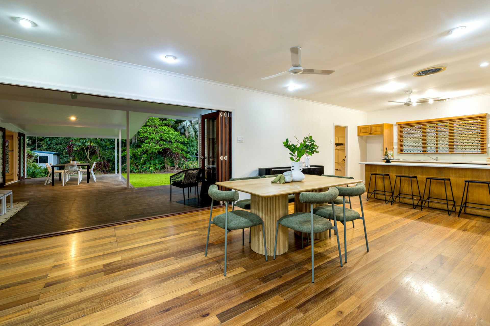 22 Bolton Street — photo 2 of 17