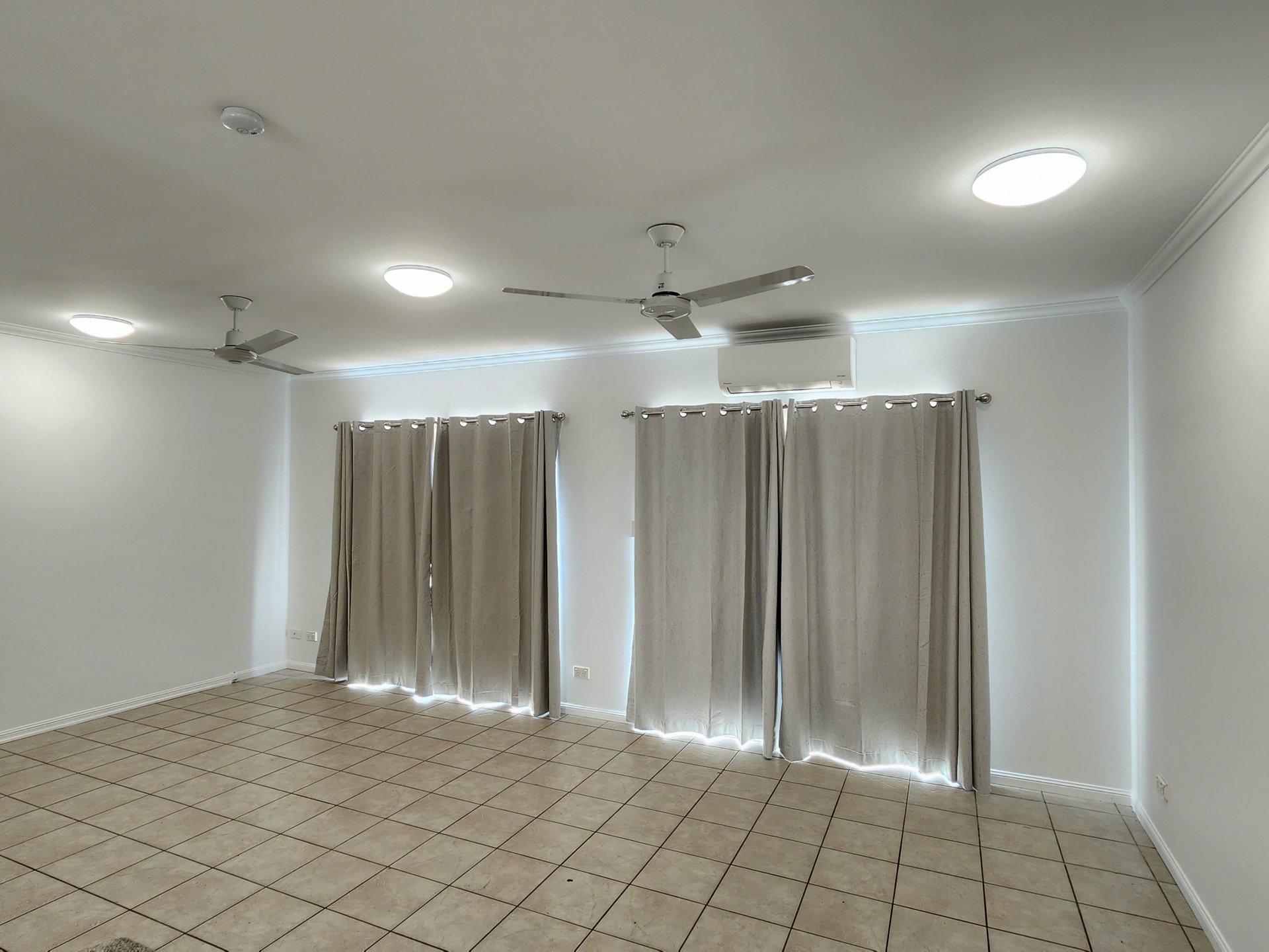 1/426 McCoombe Street — photo 4 of 9