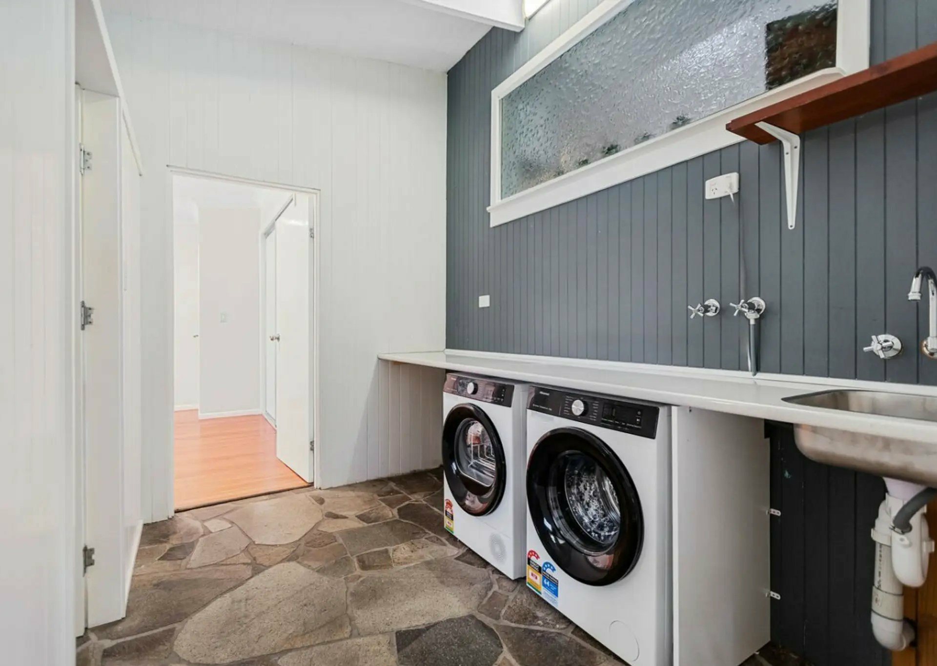 7 Cassia Street — photo 11 of 12