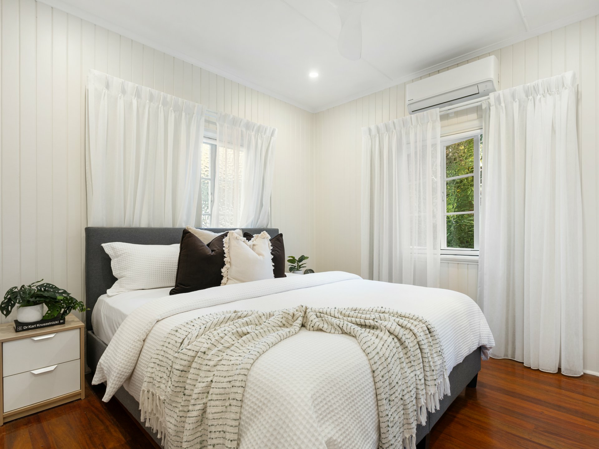 8 Dalgety Street — photo 11 of 22