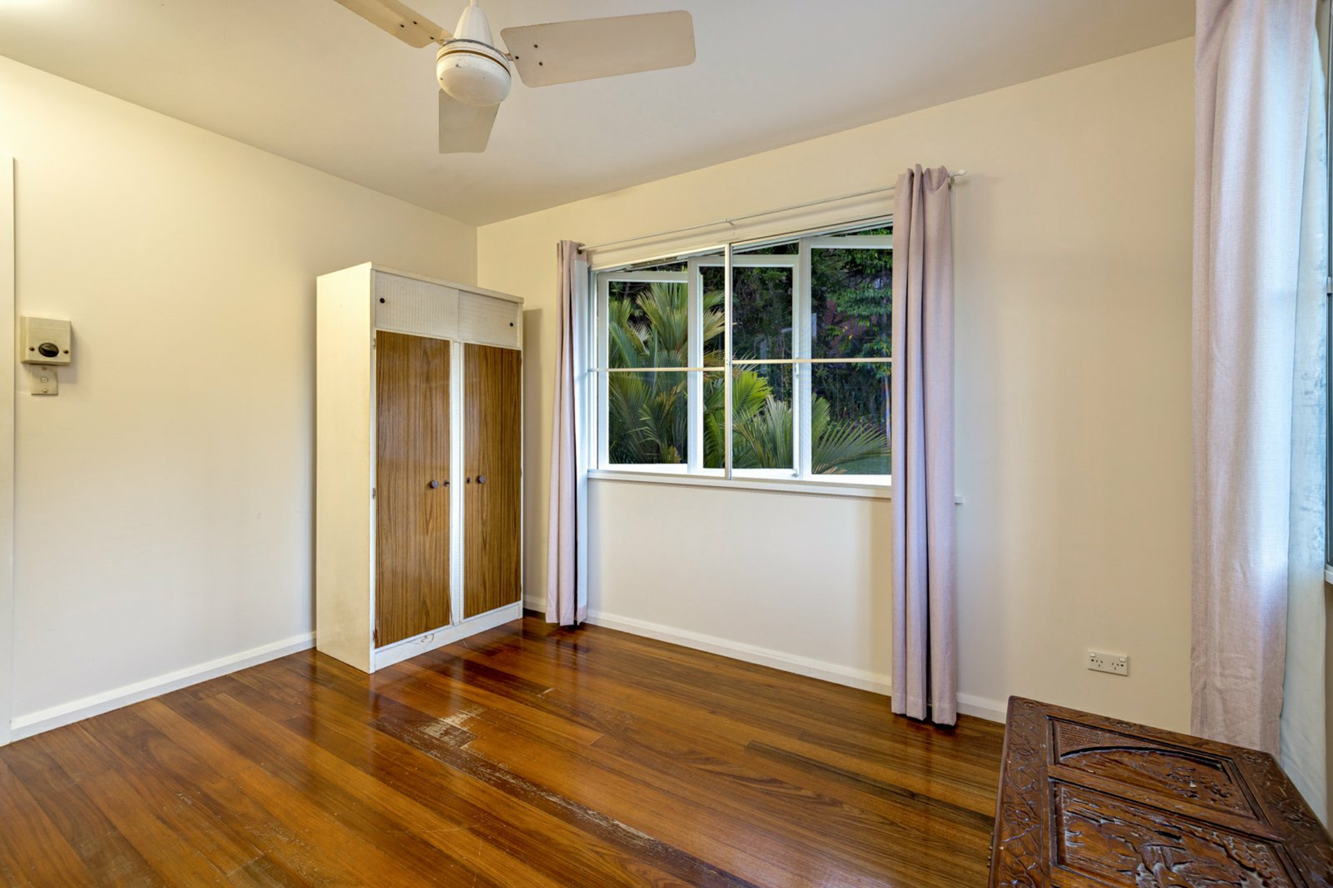 170 Hillview Crescent — photo 10 of 18