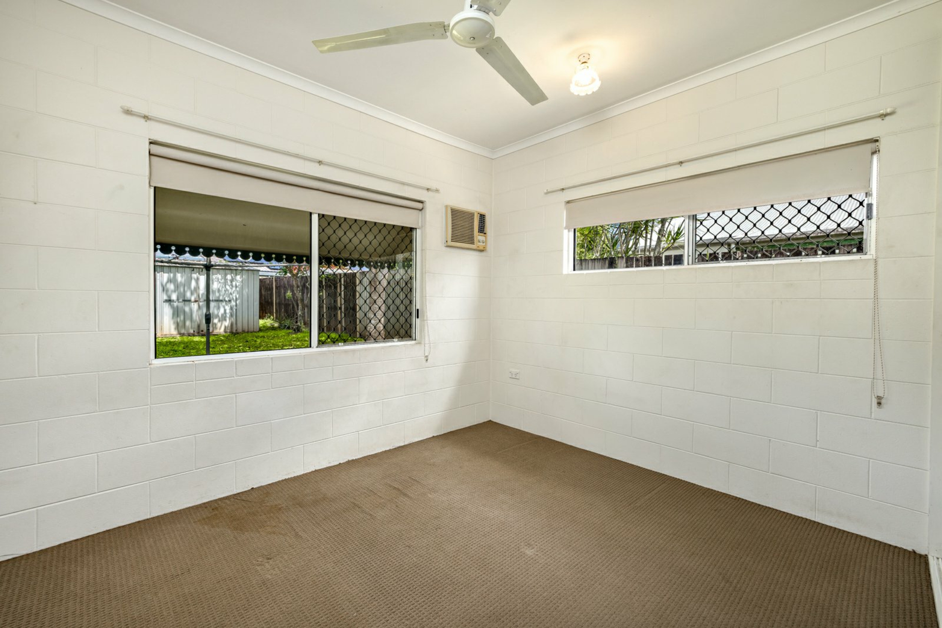 184 Robert Road — photo 8 of 11
