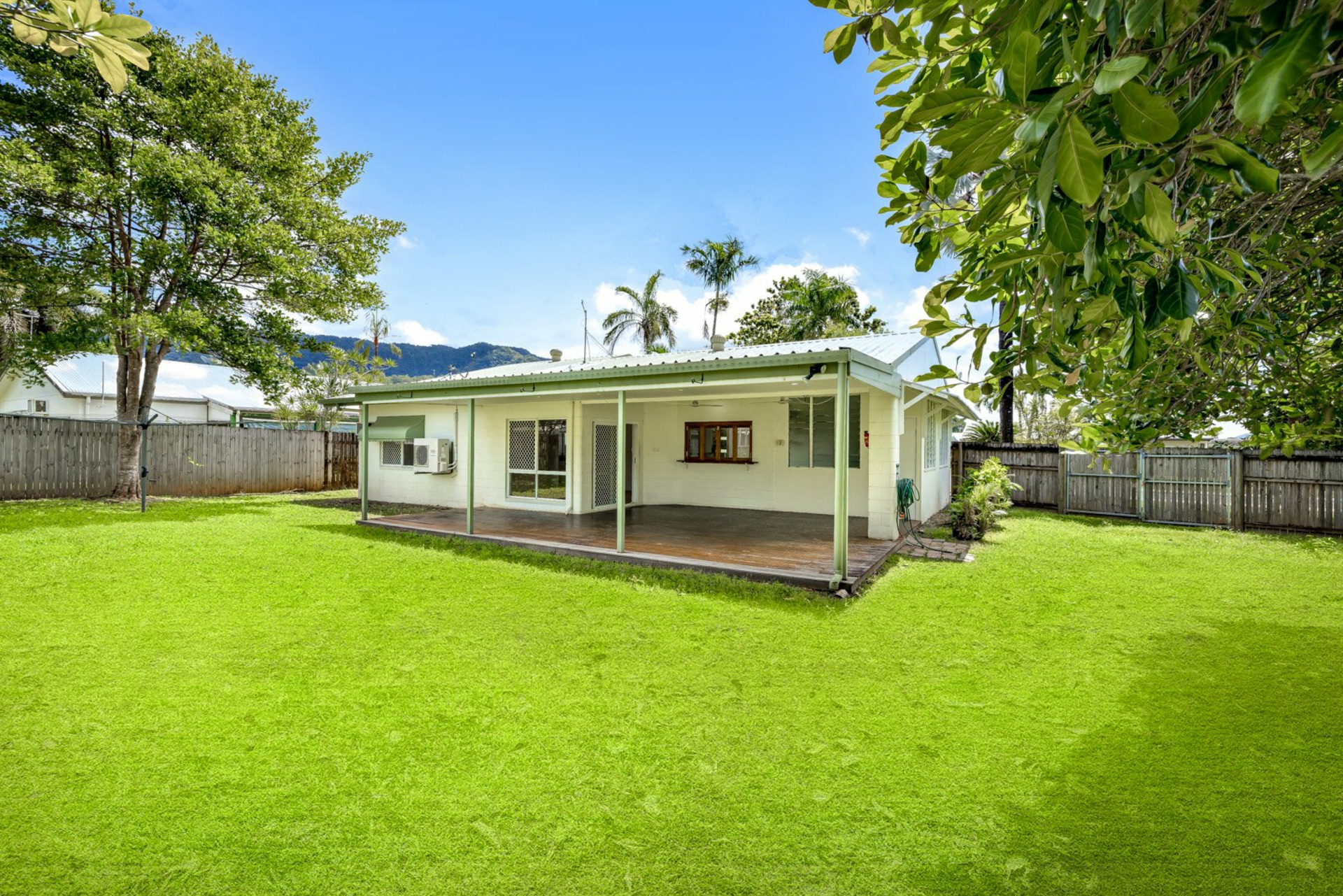 184 Robert Road — photo 10 of 11