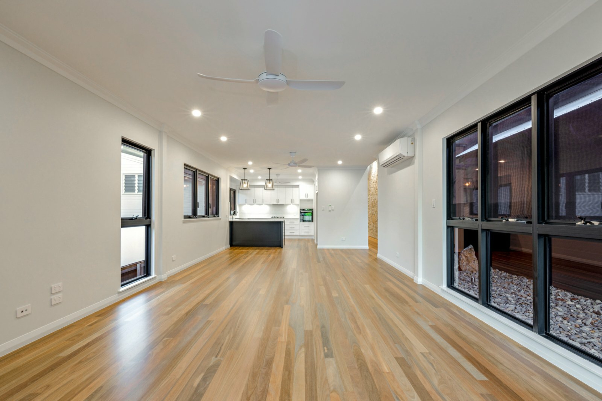 28 Friend Street — photo 3 of 14