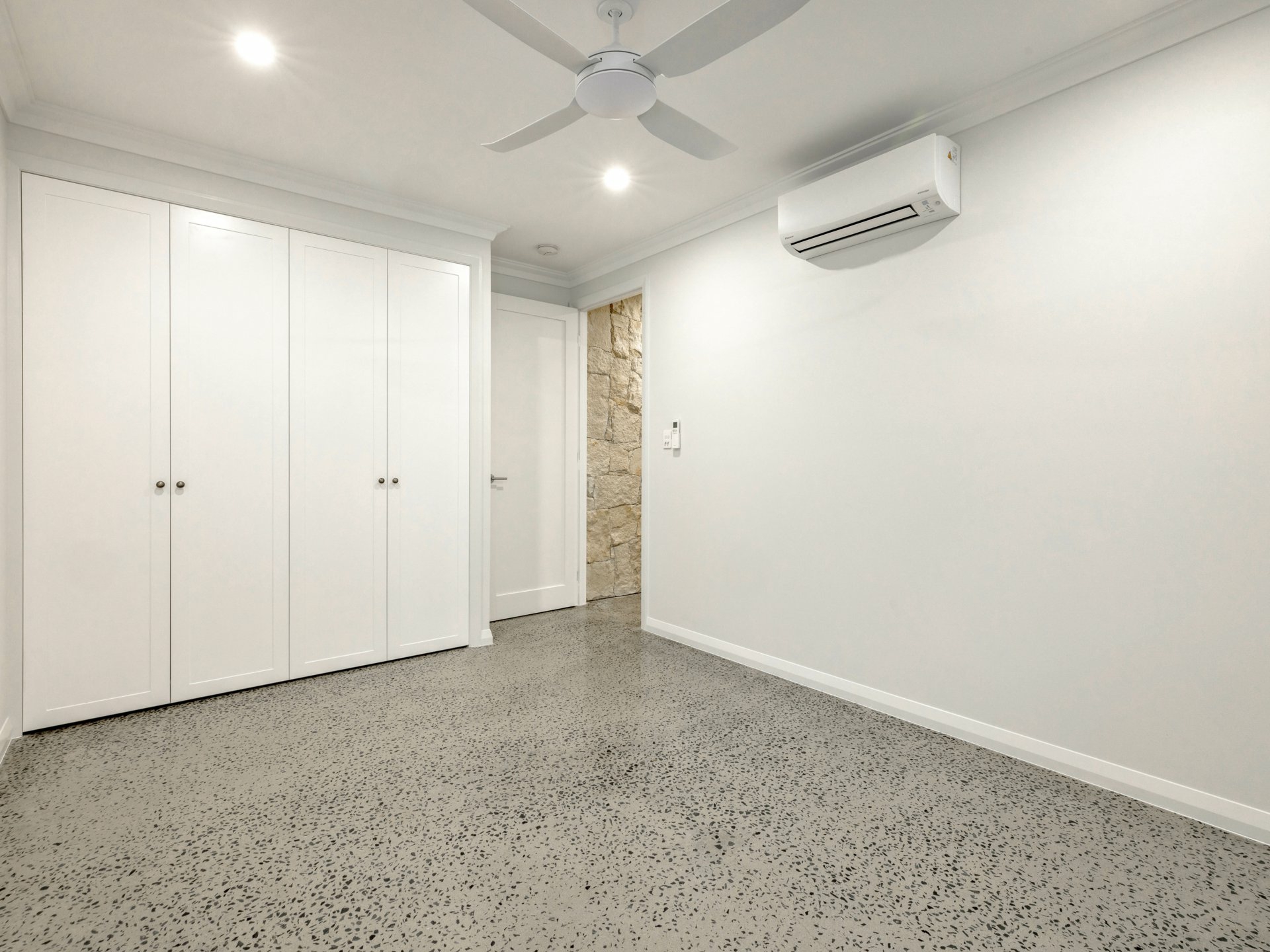 28 Friend Street — photo 6 of 14