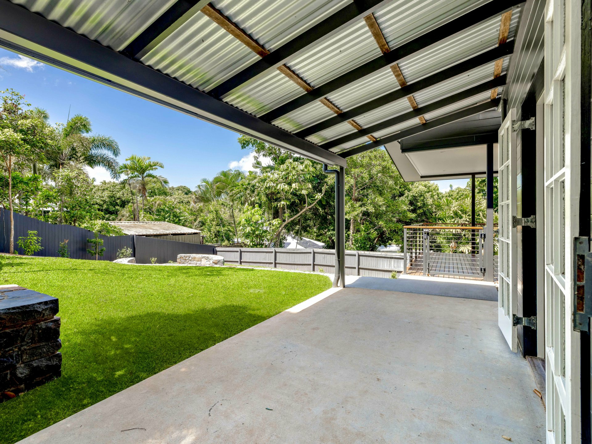 28 Friend Street — photo 13 of 14