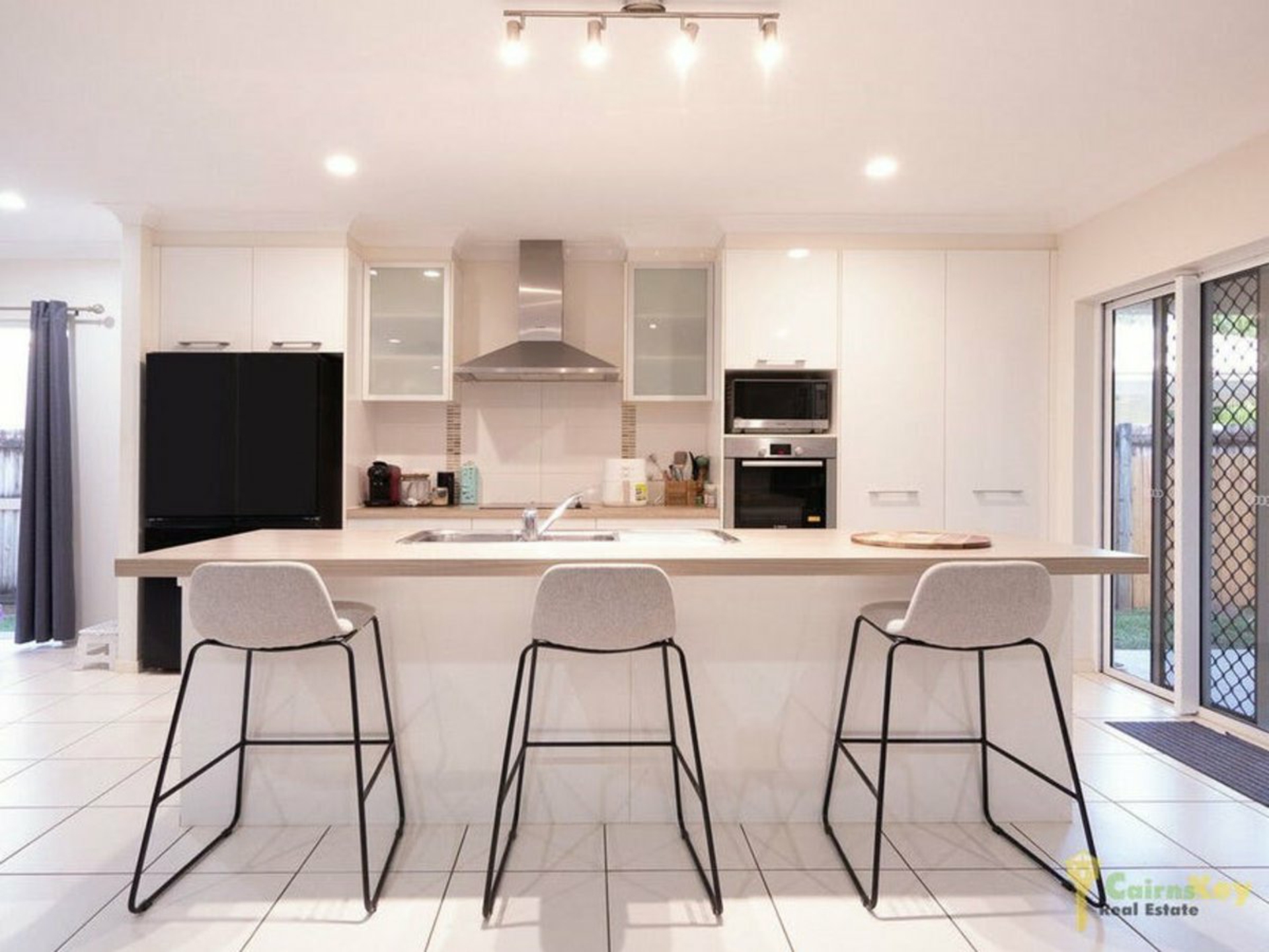 10 Sandridge Way — photo 3 of 10