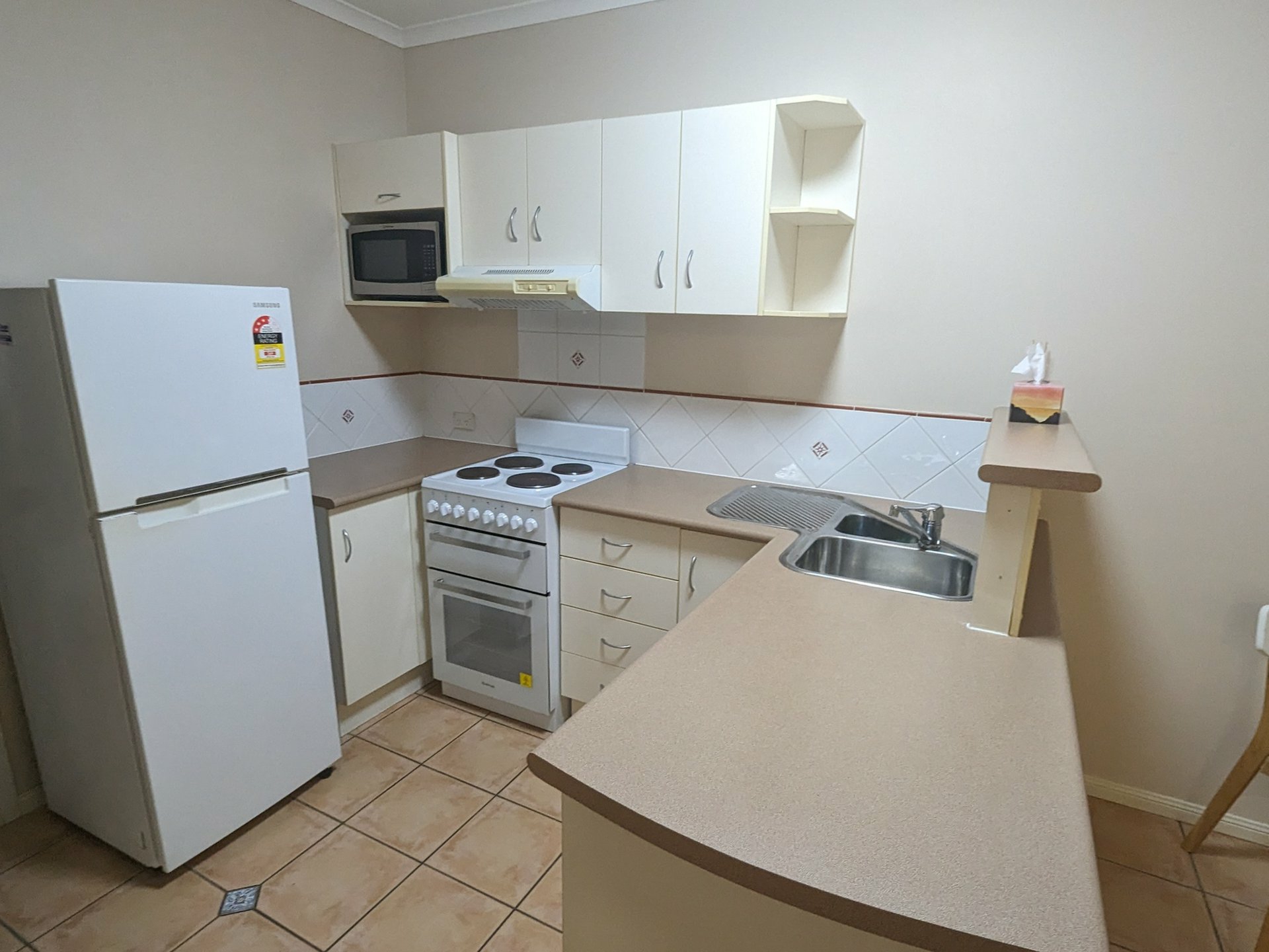 5/108 Mcleod Street — photo 2 of 9
