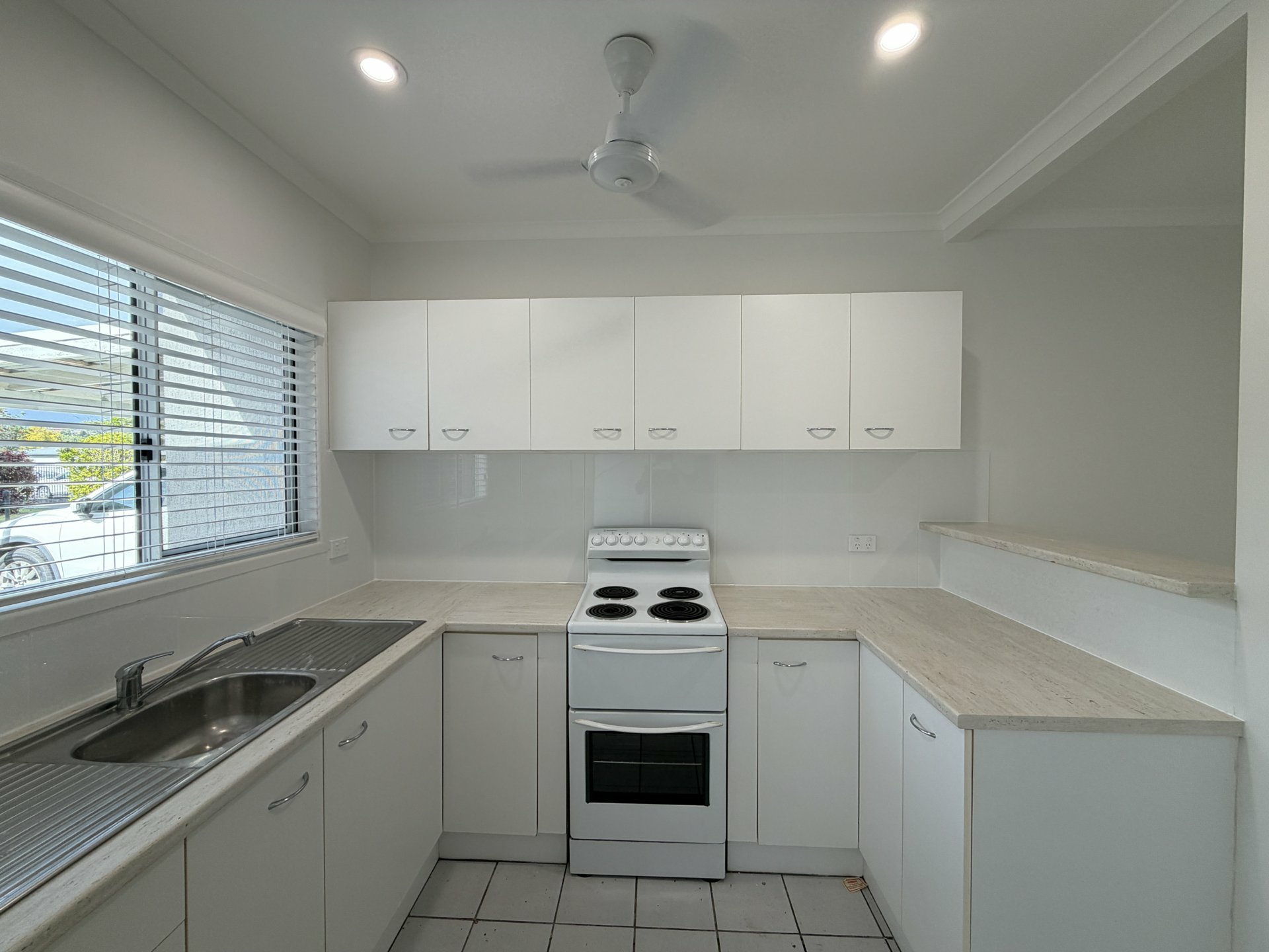 3/462-464 McCoombe Street — photo 2 of 8