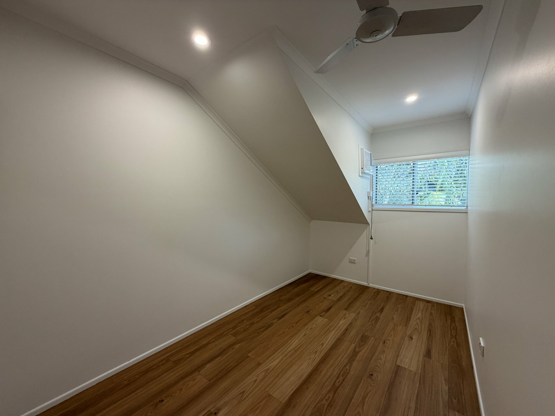 3/462-464 McCoombe Street — photo 6 of 8