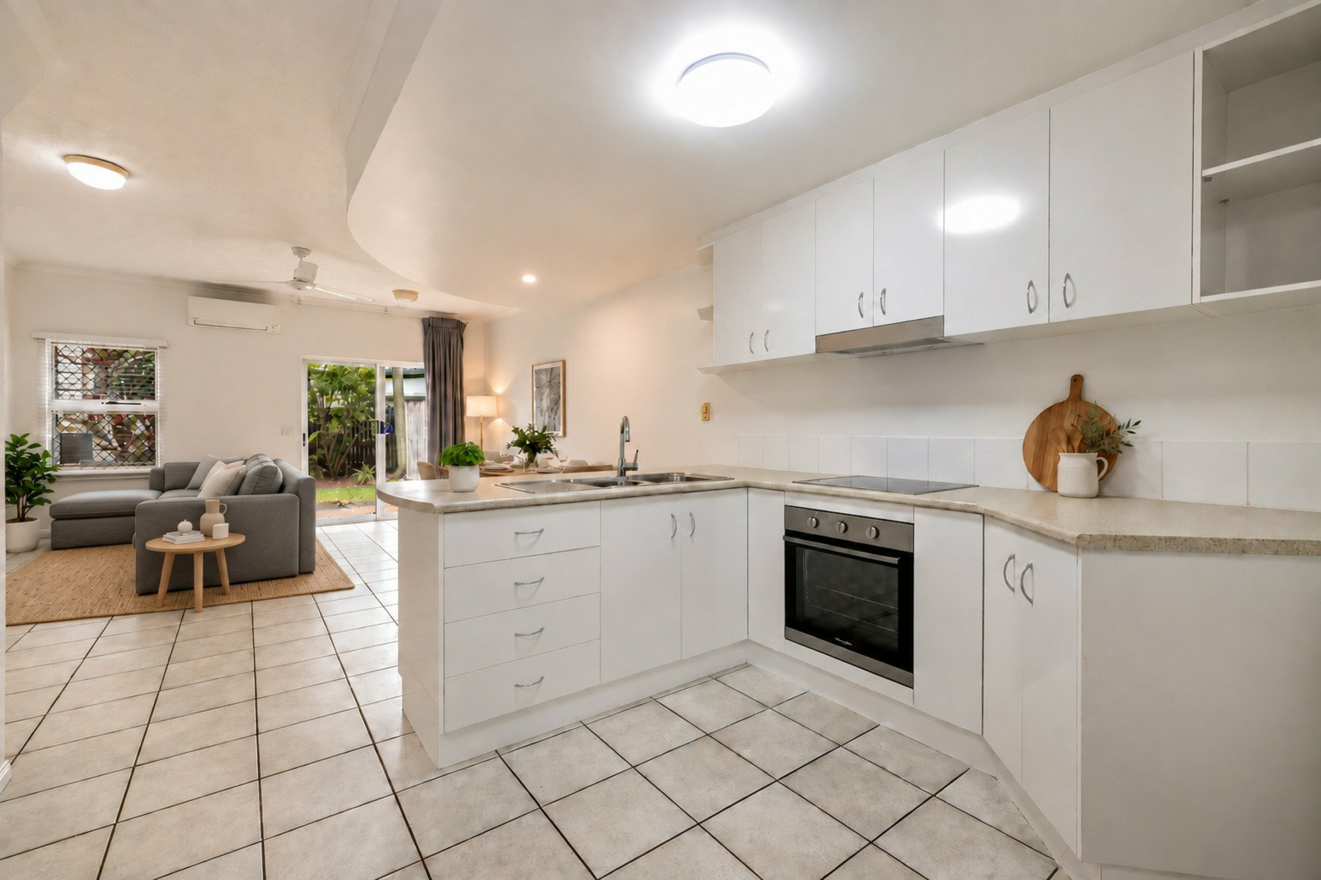 30/7A Grantala Street — photo from LJ Hooker Cairns Edge Hill