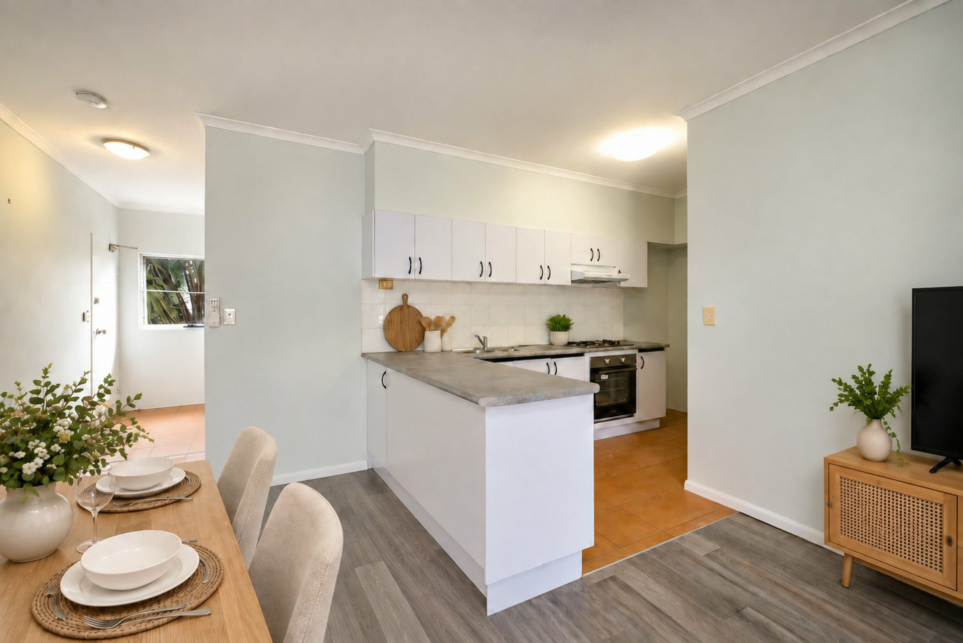 5/5 James Street — photo 4 of 9