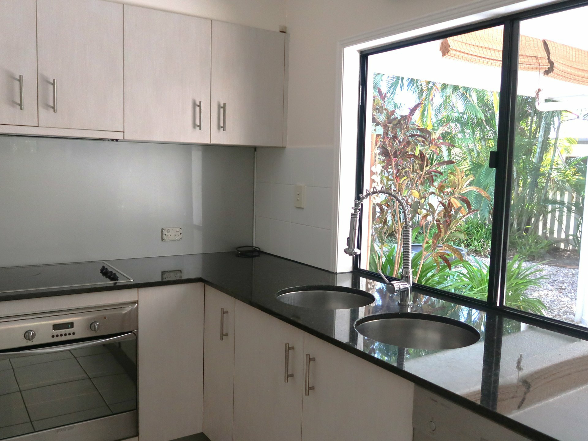 44 Orton Avenue — photo 2 of 11