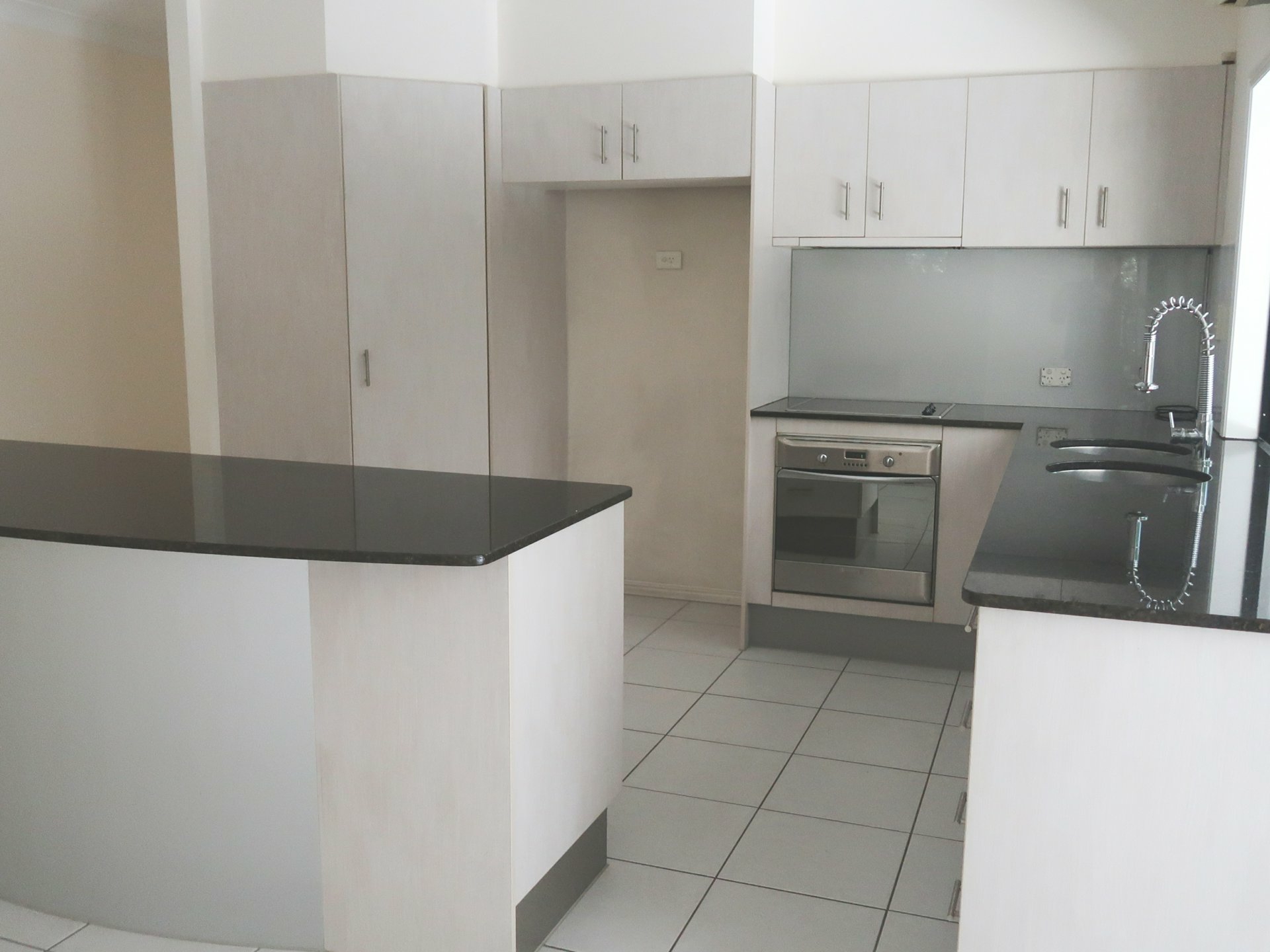 44 Orton Avenue — photo 3 of 11