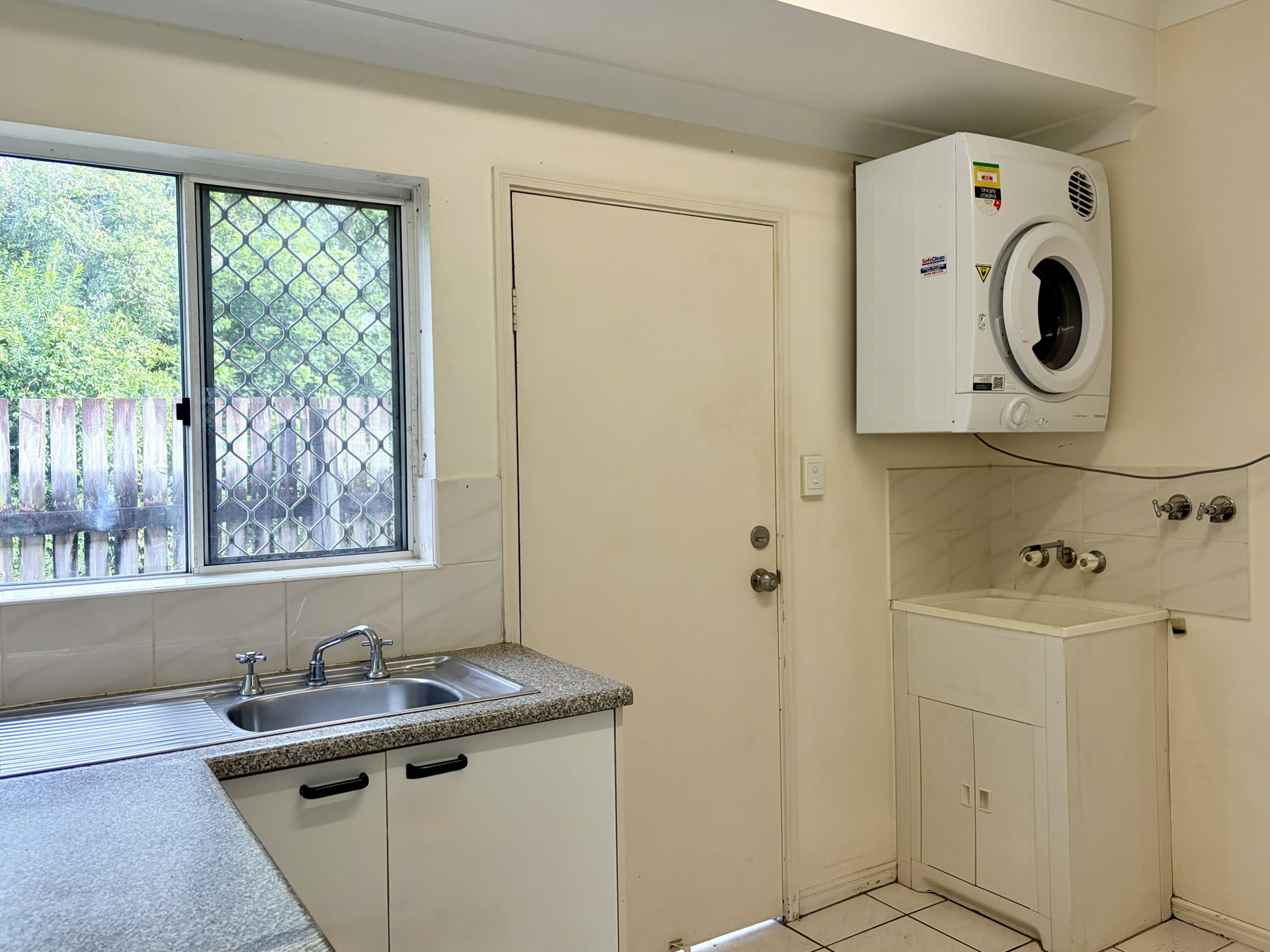 3/364 McCoombe Street — photo 3 of 6