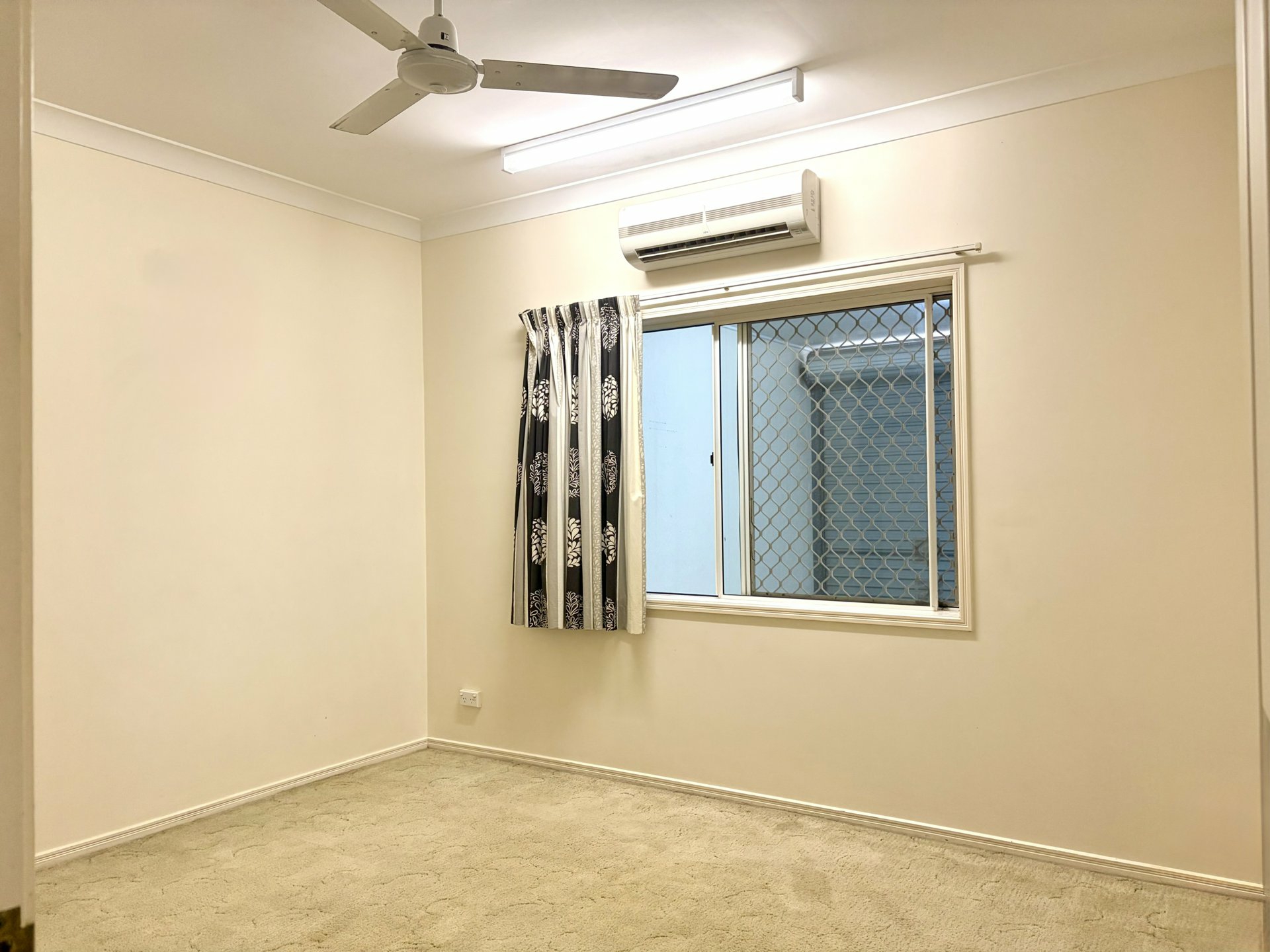 3/364 McCoombe Street — photo 6 of 6