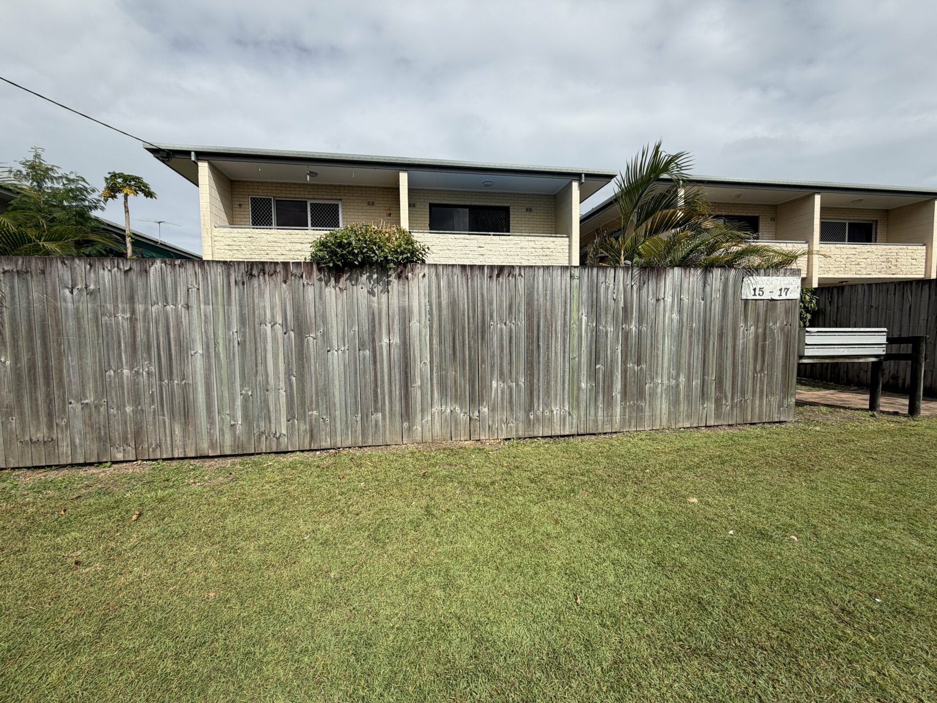 4/15-17 Curtin Street — photo from LJ Hooker Cairns Edge Hill