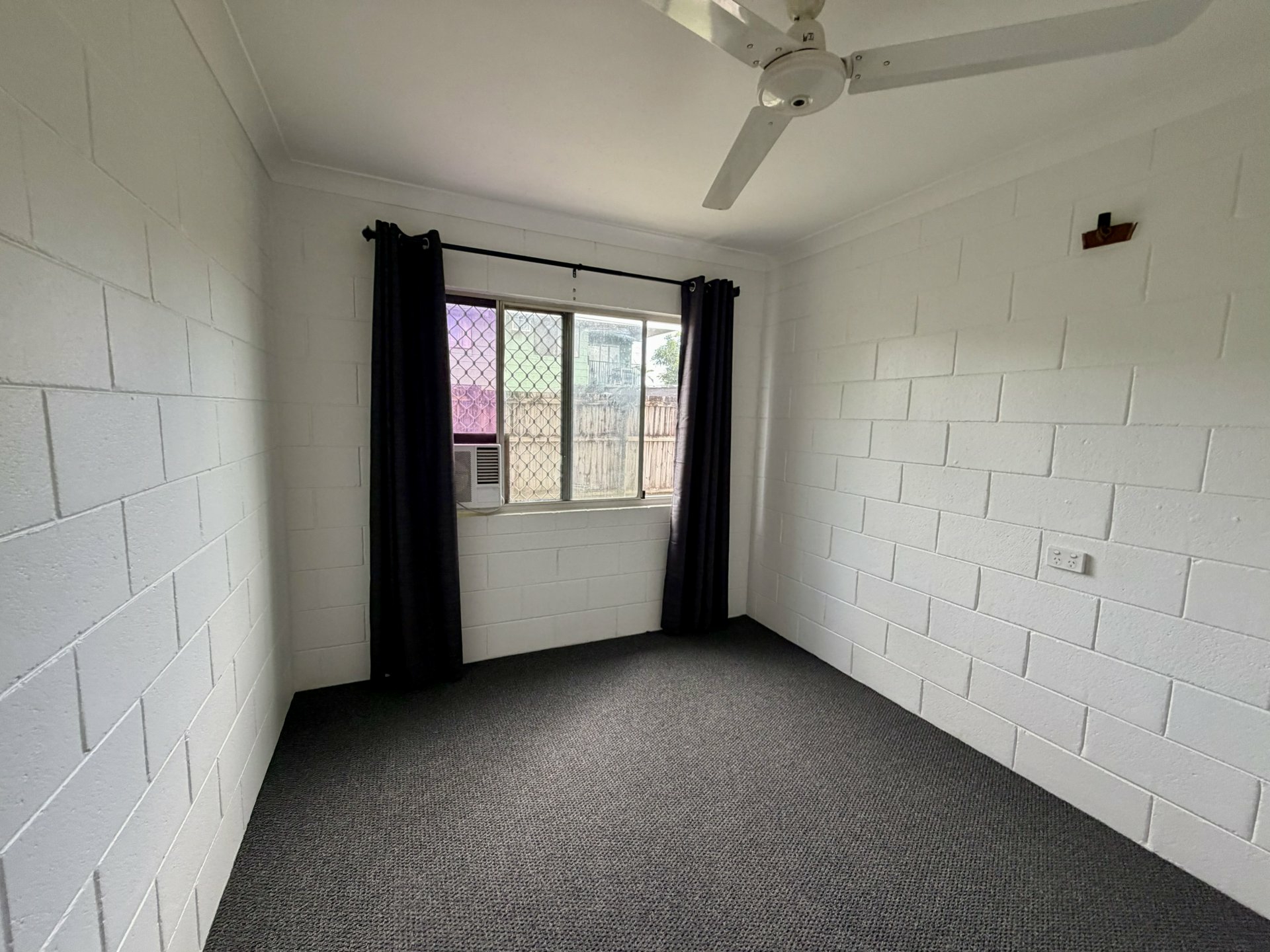 4/15-17 Curtin Street — photo 4 of 7
