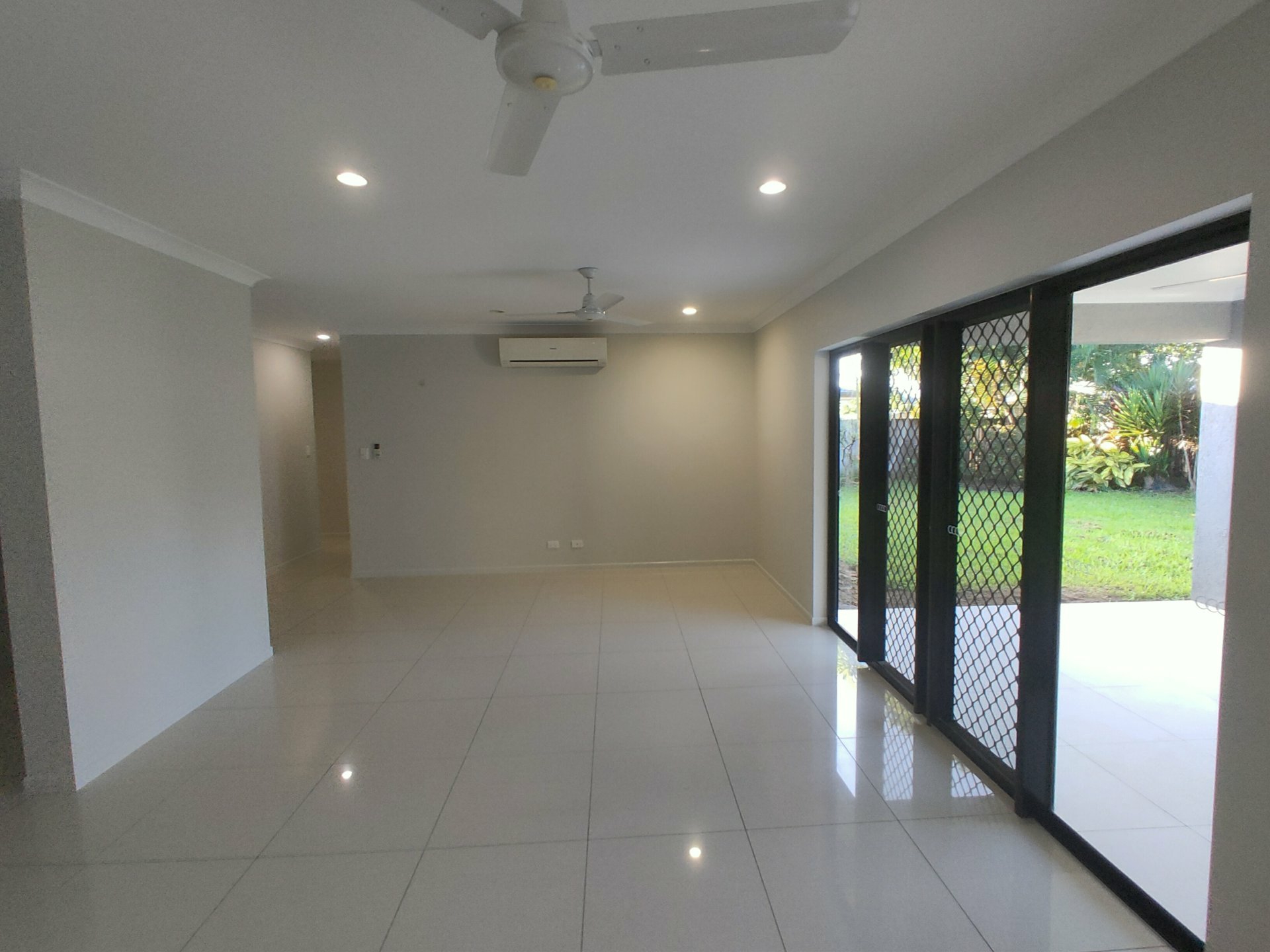 17 Woodlock Drive — photo 5 of 10