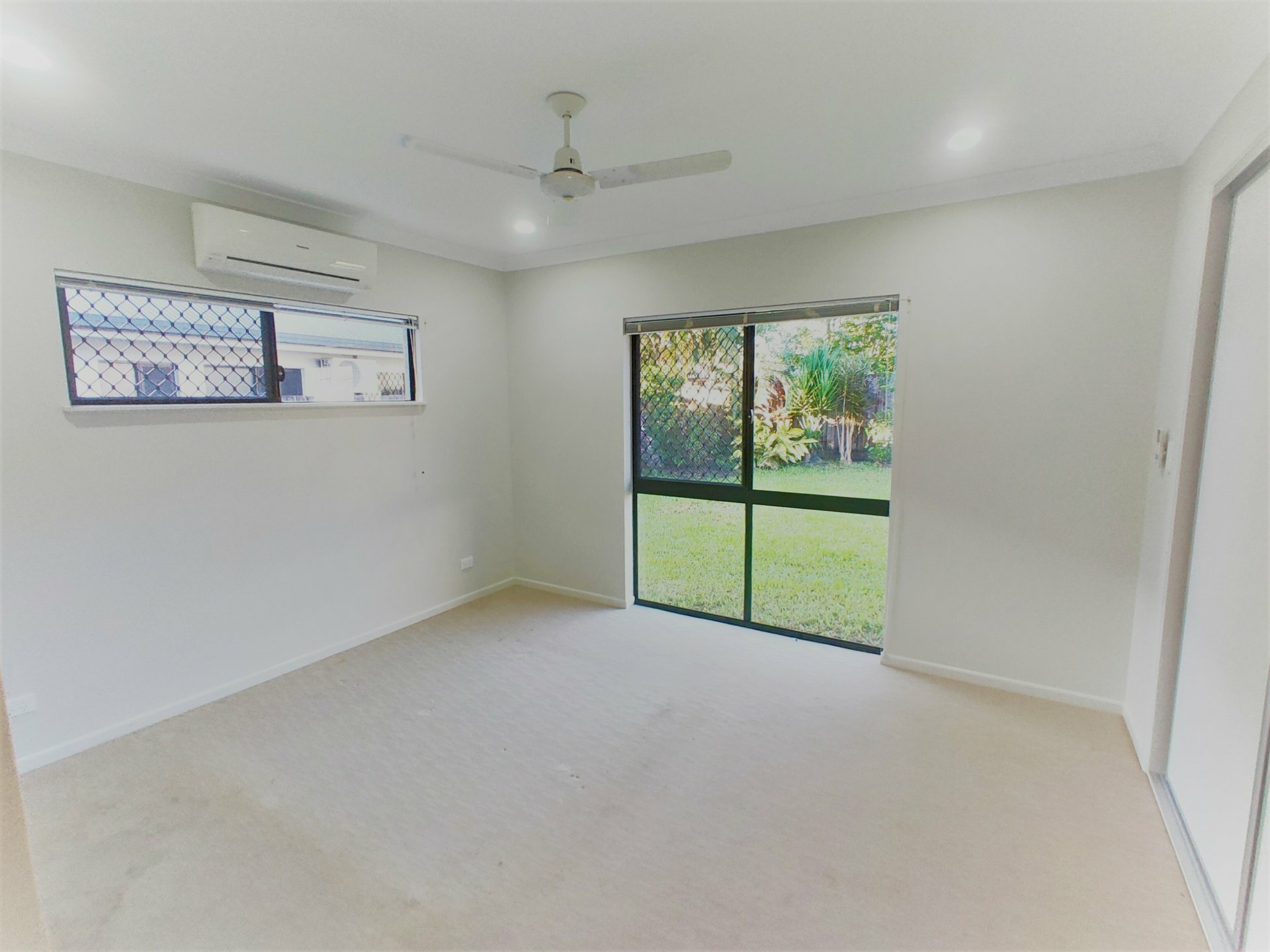 17 Woodlock Drive — photo 7 of 10