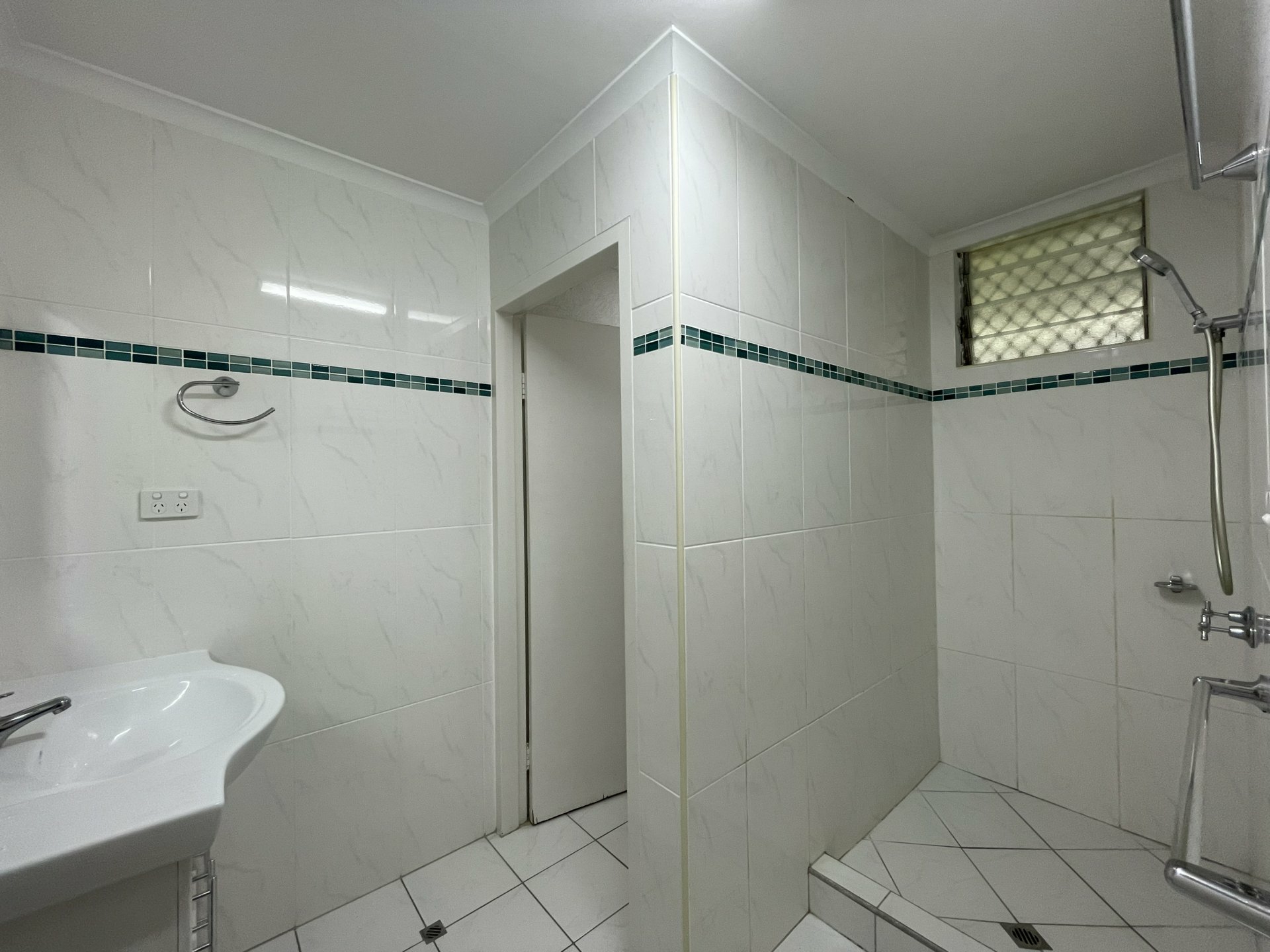 5/126 Greenslopes Street — photo 6 of 7