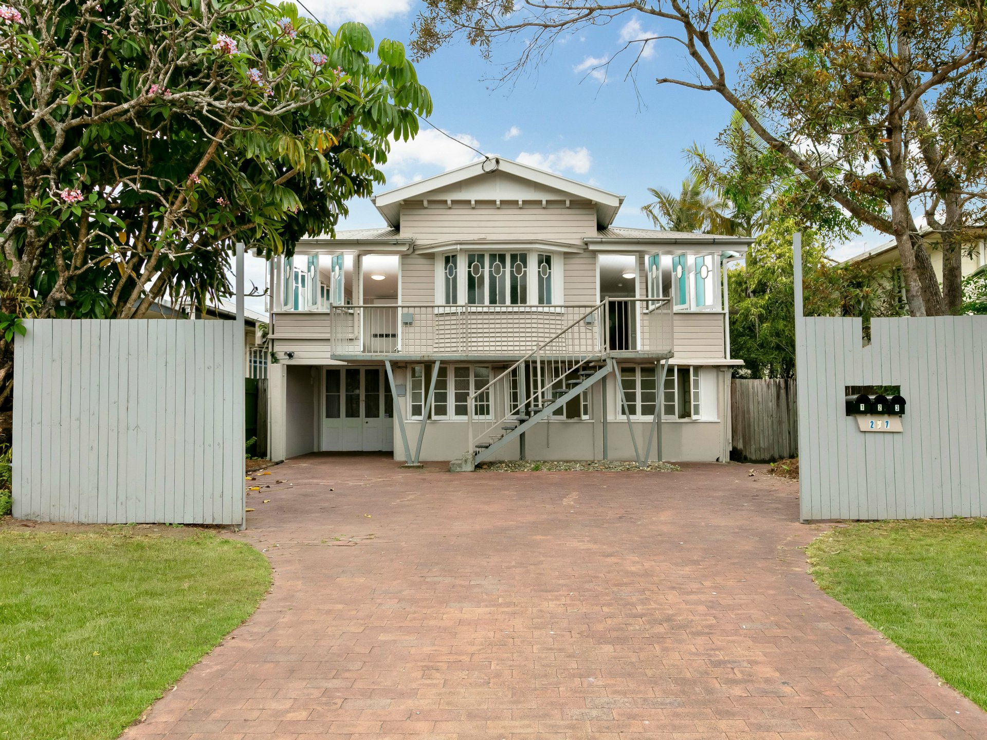 3/237 Lyons Street — photo from LJ Hooker Cairns Edge Hill