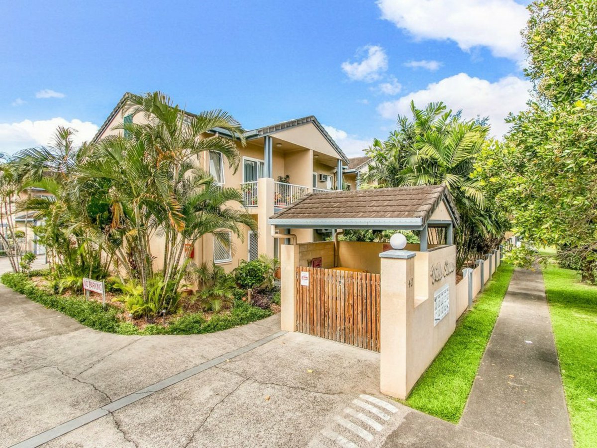 10/40 Springfield Crescent — photo from LJ Hooker Cairns Edge Hill