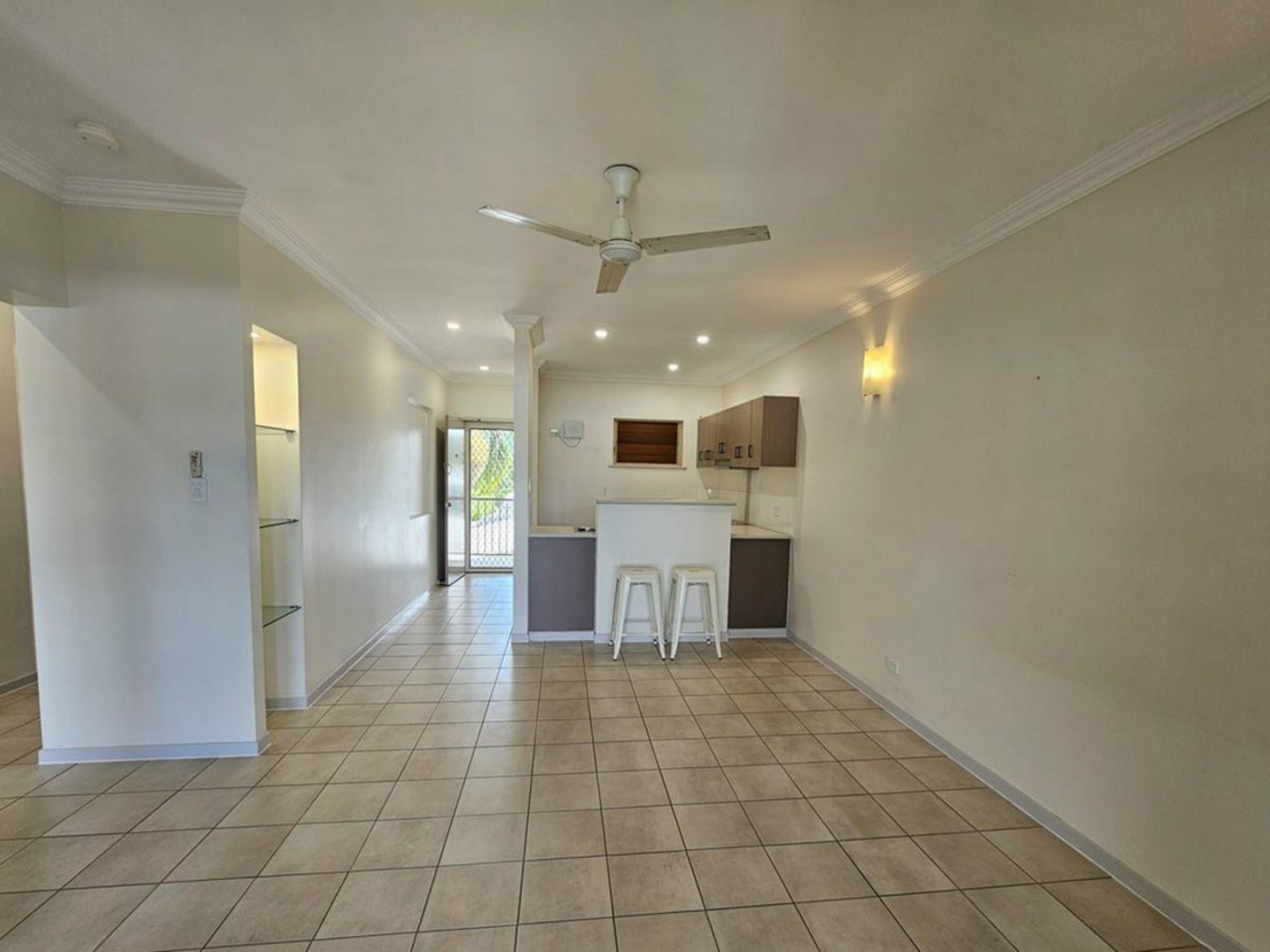 112/1-2 Maytown Close — photo 4 of 10