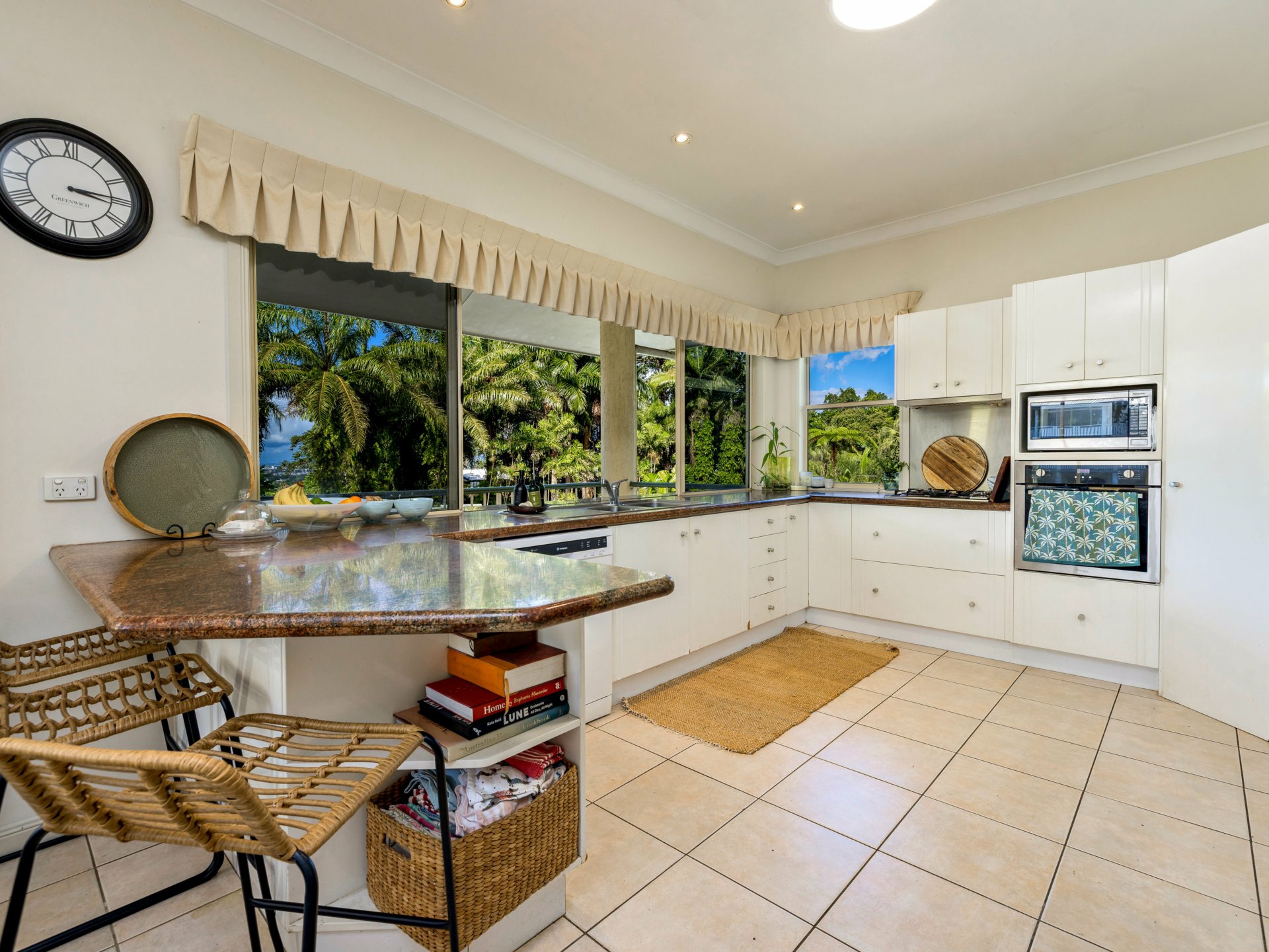 61 Falcon Street — photo 8 of 25
