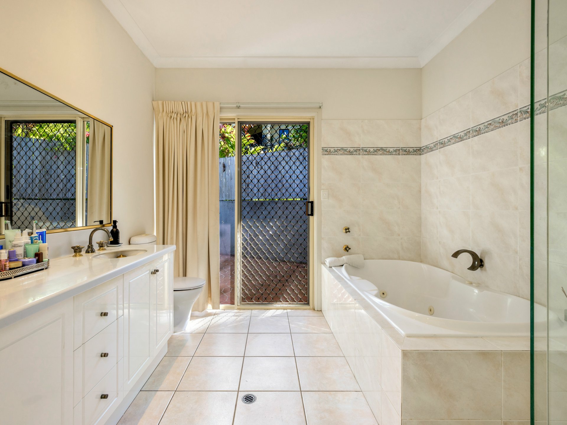 61 Falcon Street — photo 12 of 25