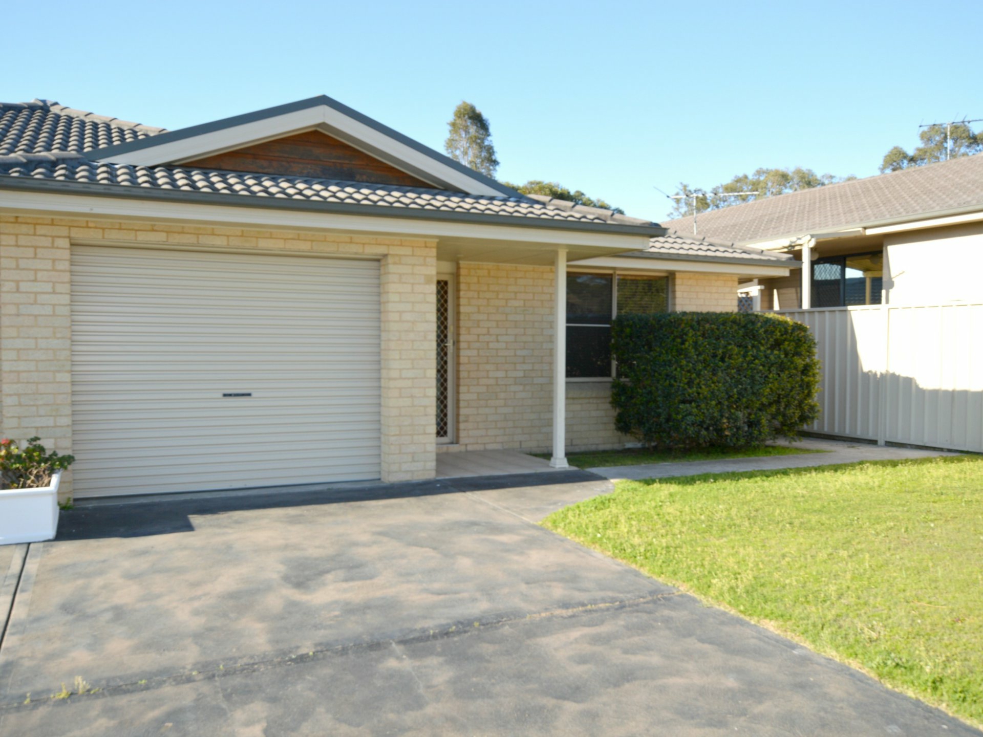 2/74 Yates Street, East Branxton