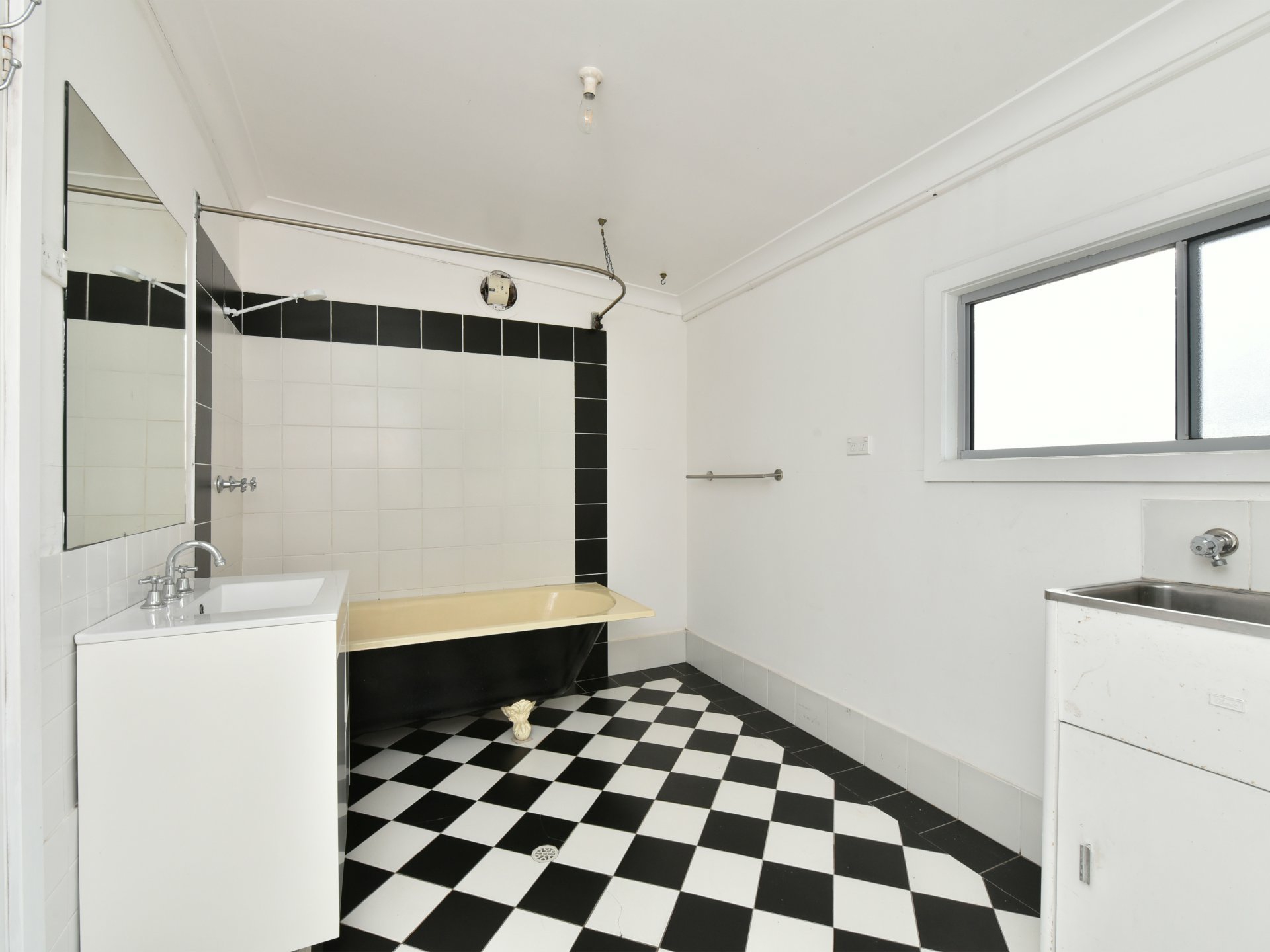 4 Rothbury Street North Rothbury NSW Property Details LJ Hooker