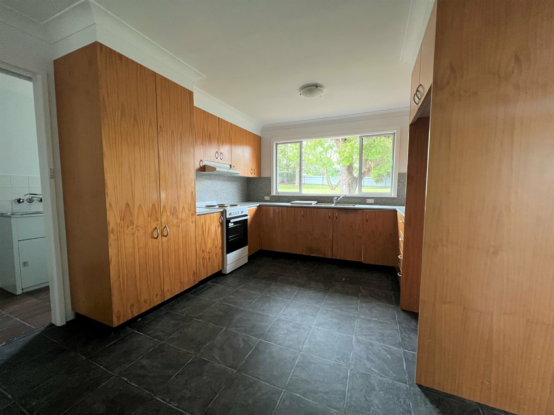6 Church Street, BRANXTON