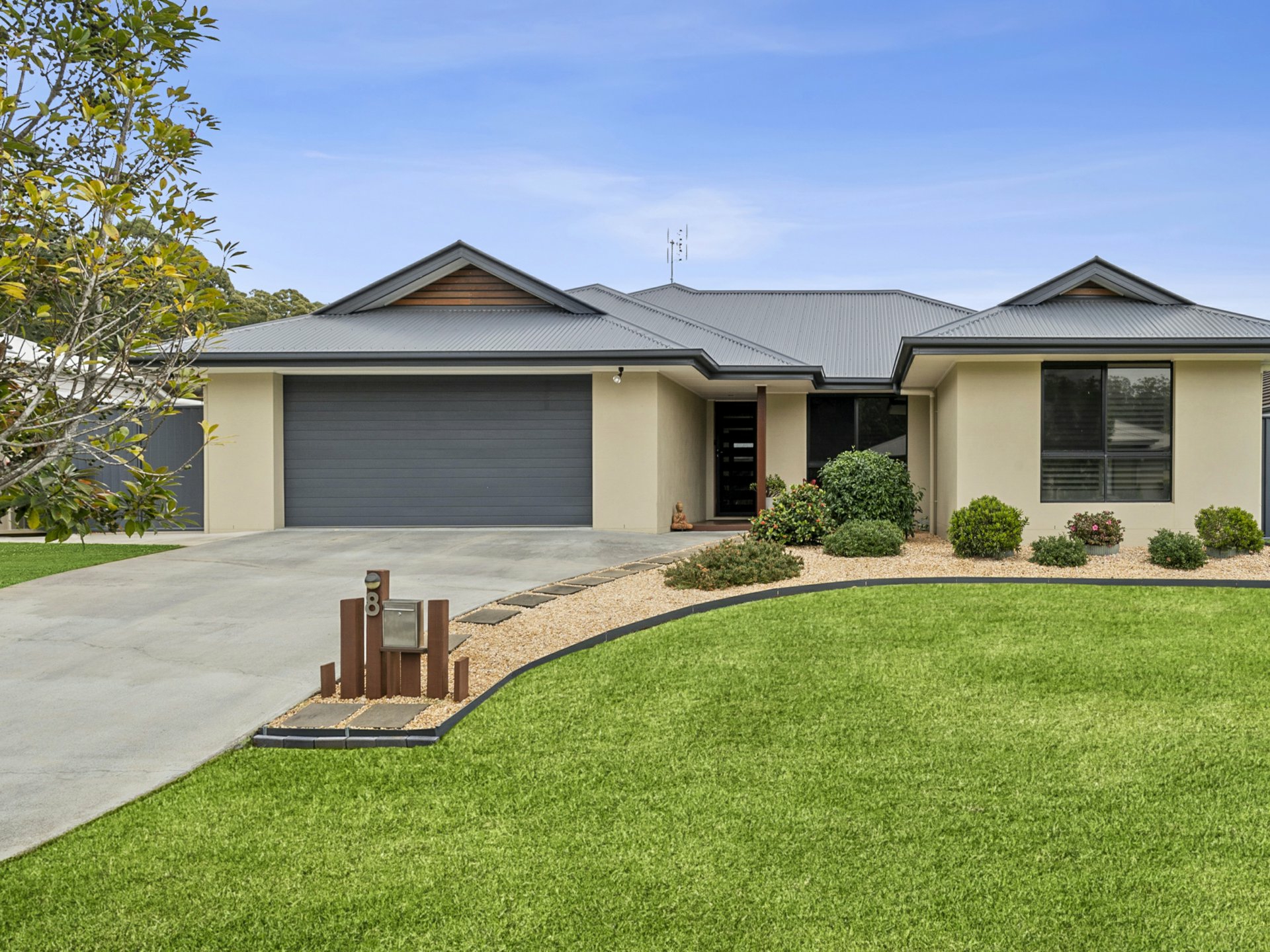 8 Lapwing Circuit, Beerwah