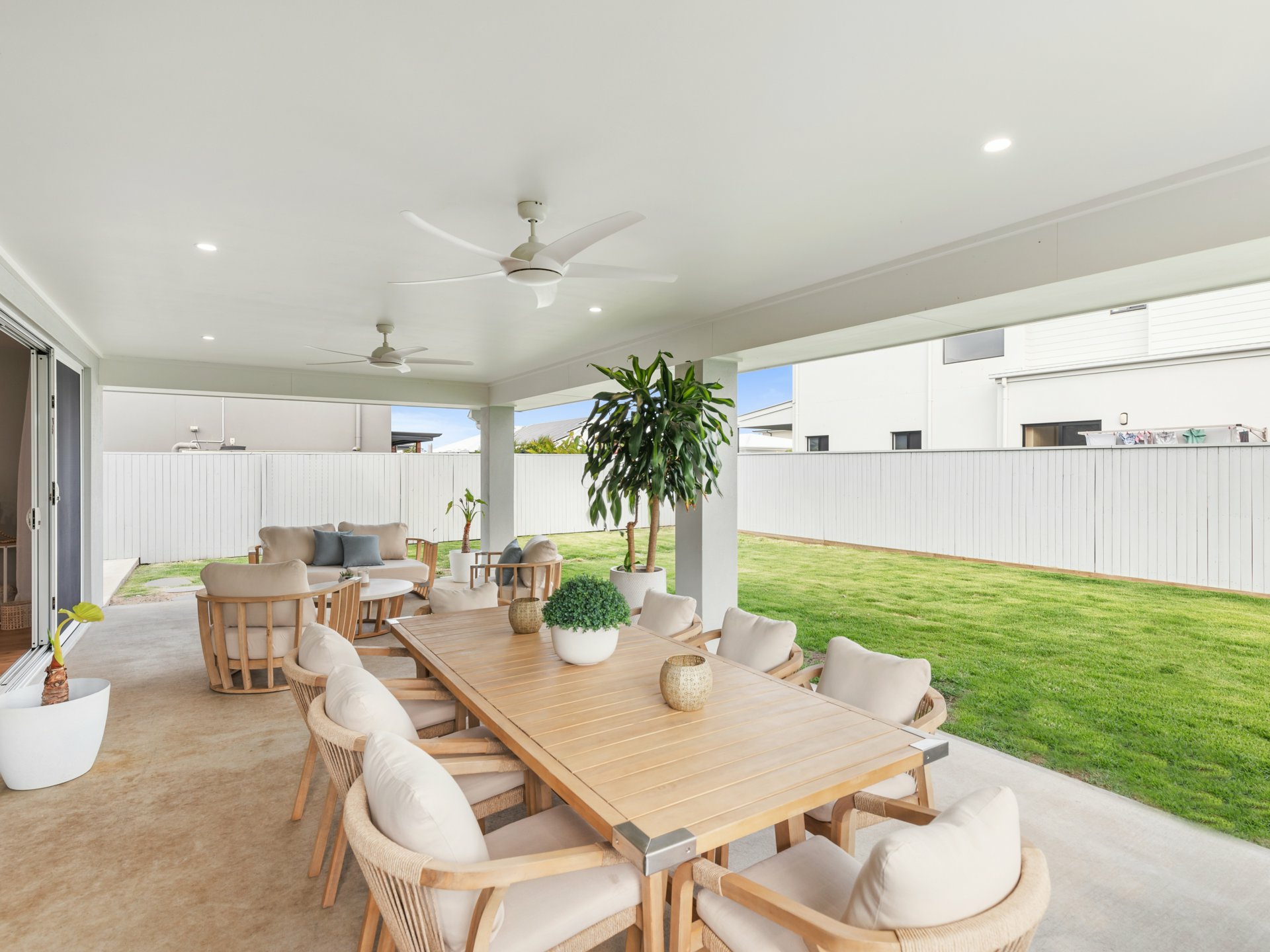 2 Charleston Crescent, BARINGA
