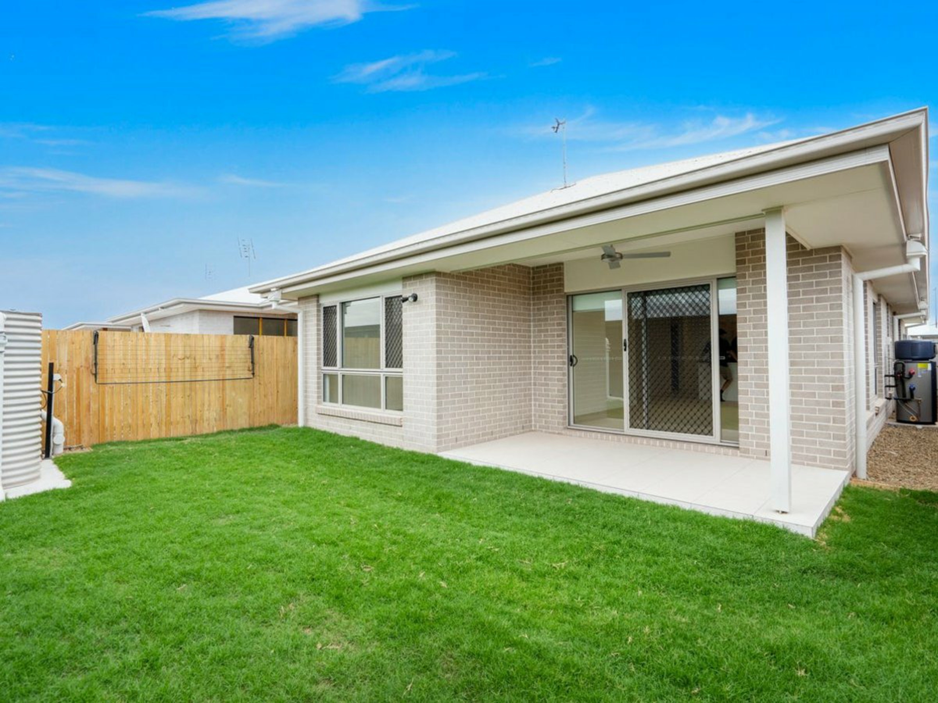 44 Bribie Crescent, Banya