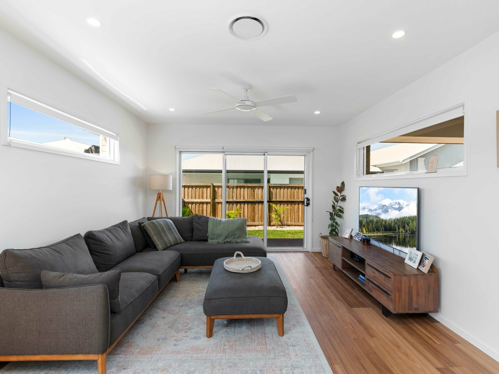 44 Lord Howe Circuit, BANYA
