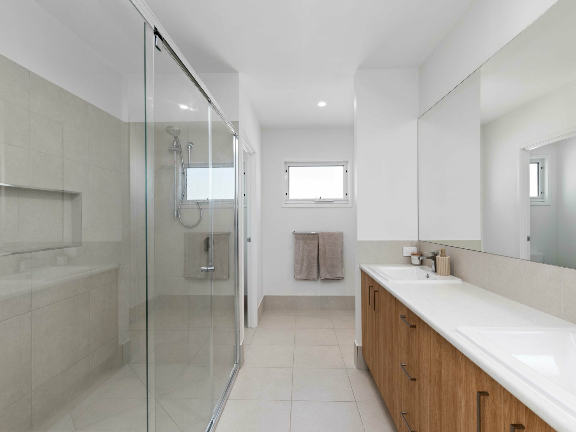 44 Lord Howe Circuit, BANYA