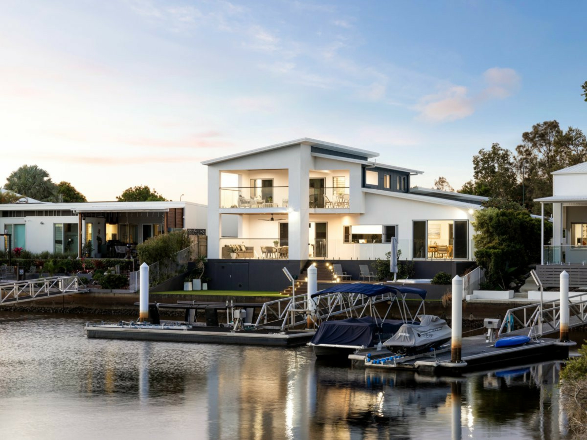 3 Sea Glint Place, PELICAN WATERS