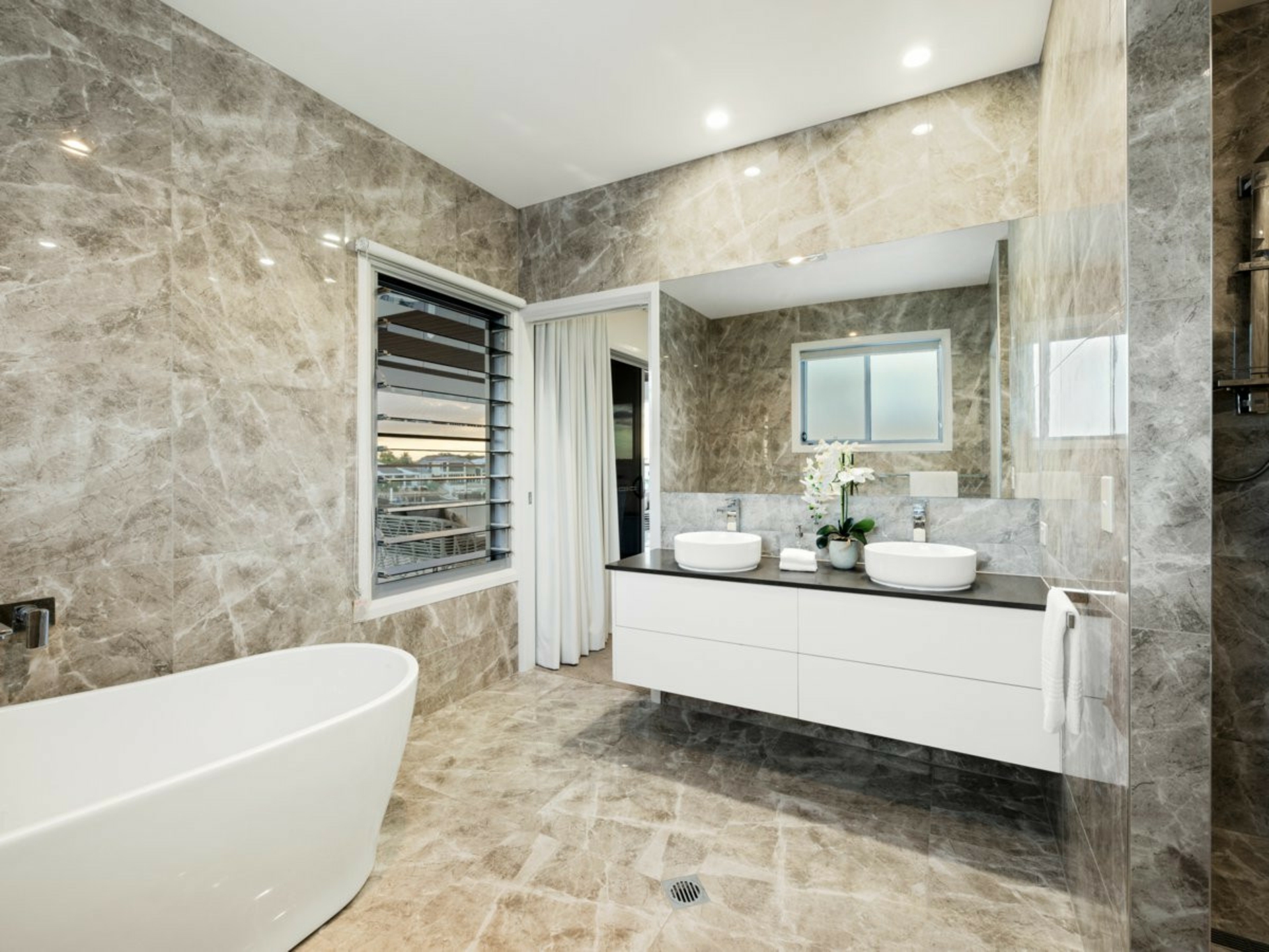 3 Sea Glint Place, PELICAN WATERS
