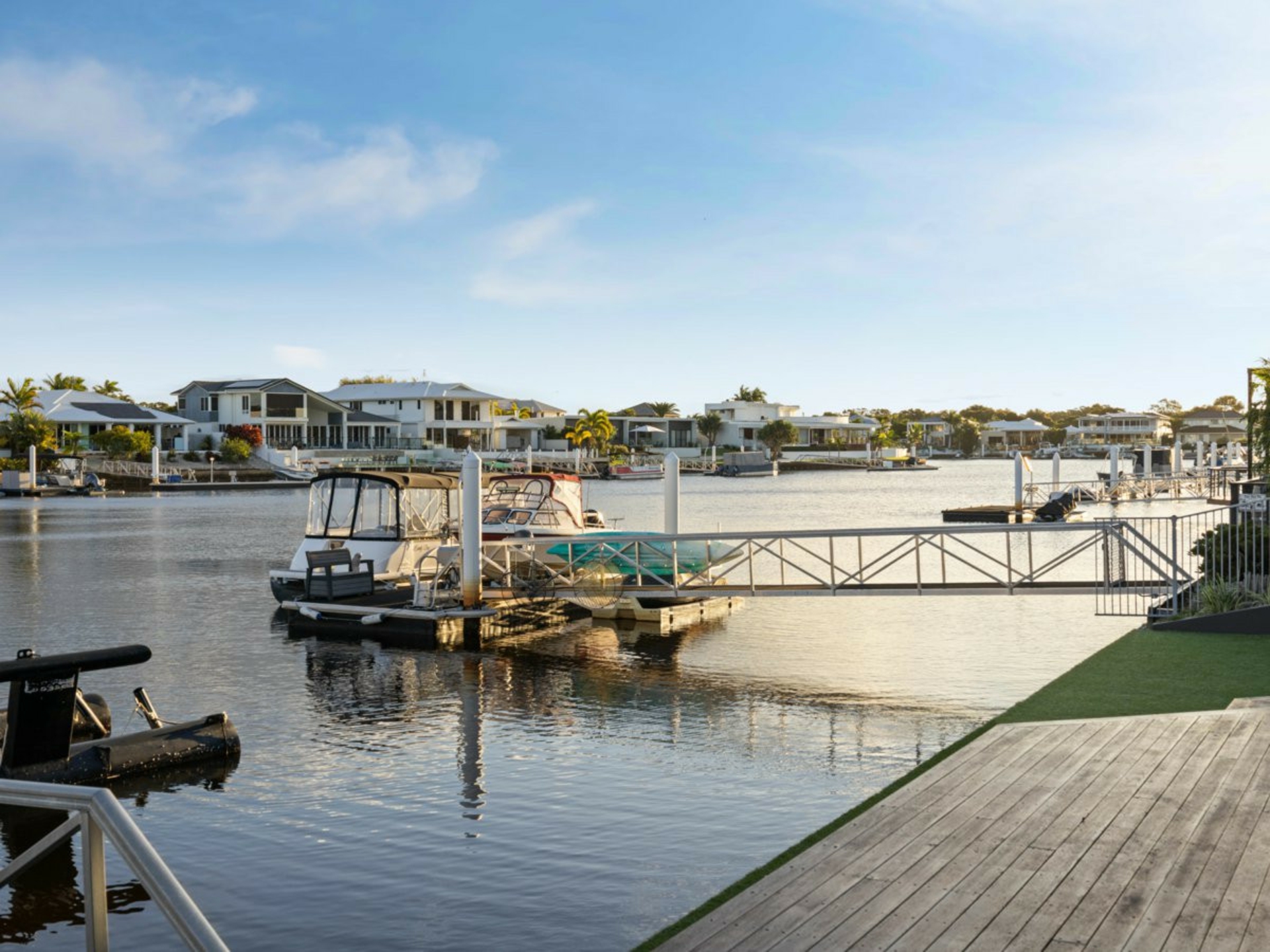 3 Sea Glint Place, PELICAN WATERS