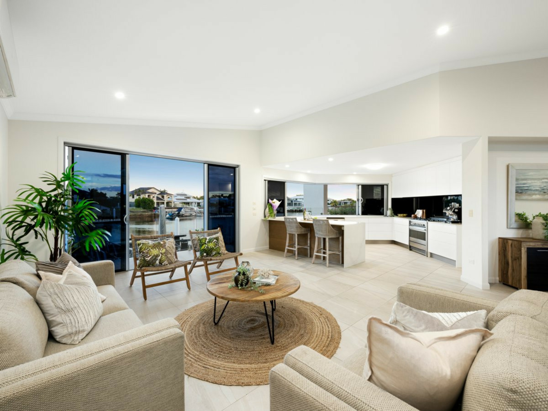 3 Sea Glint Place, PELICAN WATERS