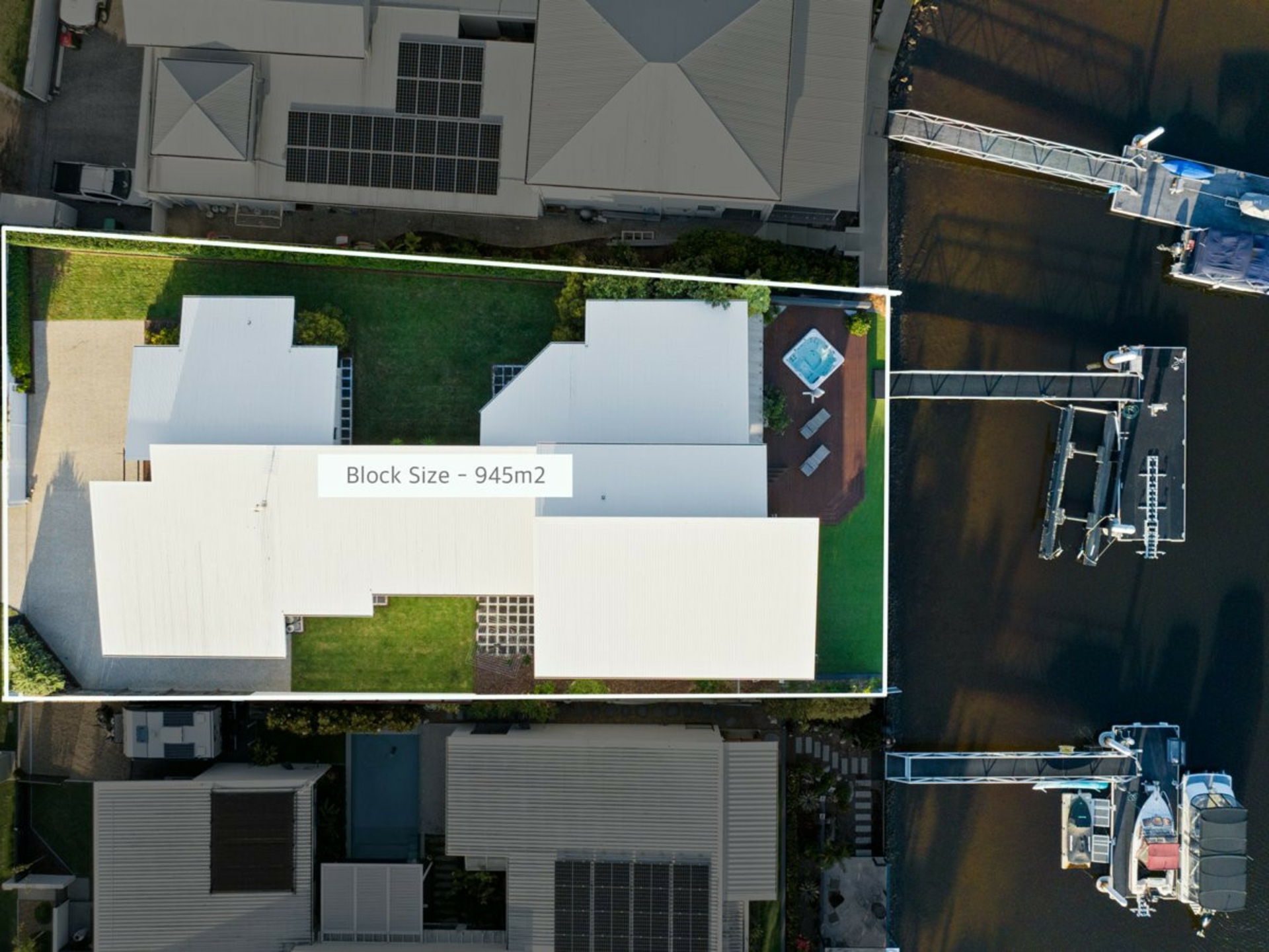 3 Sea Glint Place, PELICAN WATERS