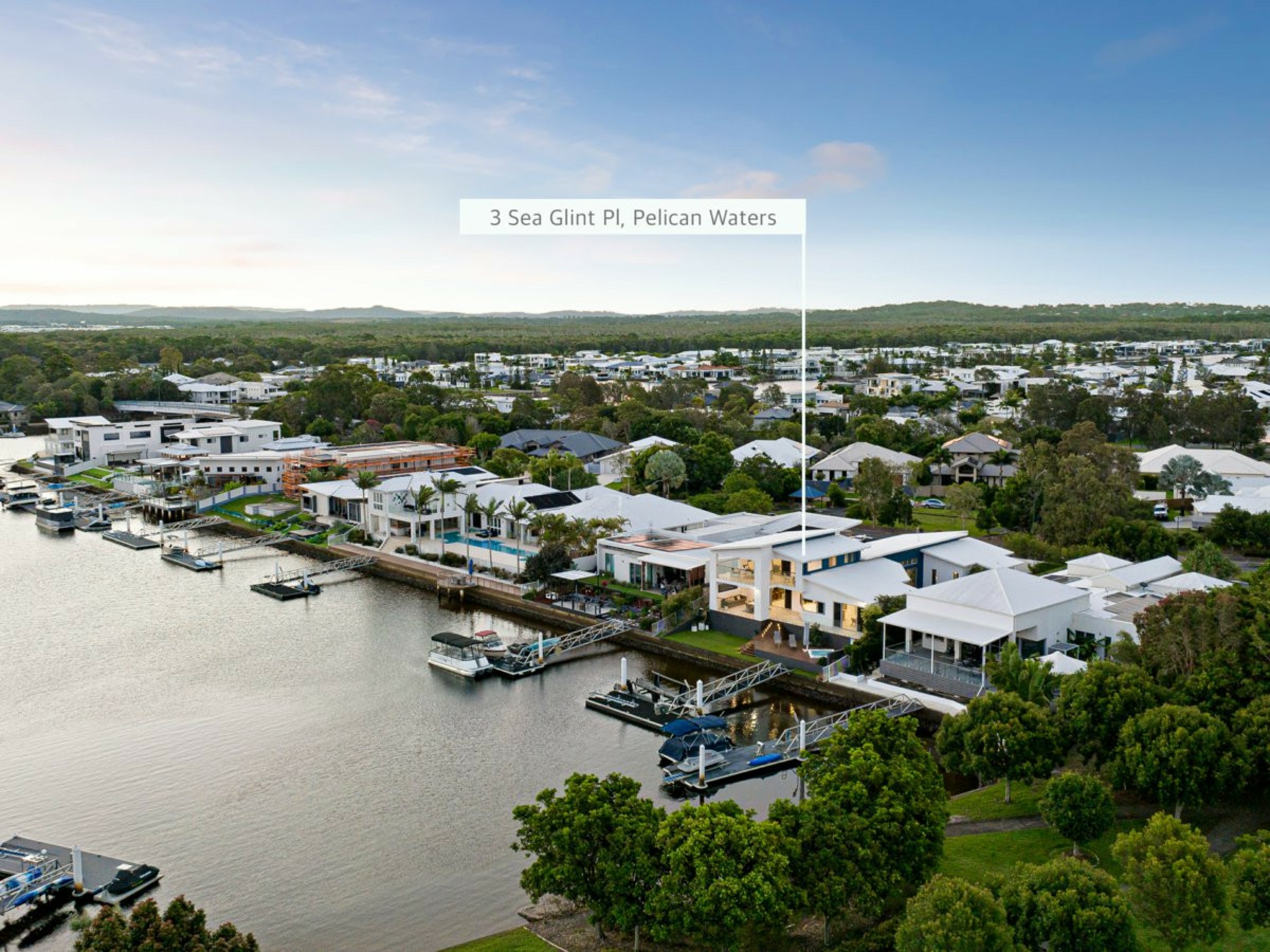 3 Sea Glint Place, PELICAN WATERS