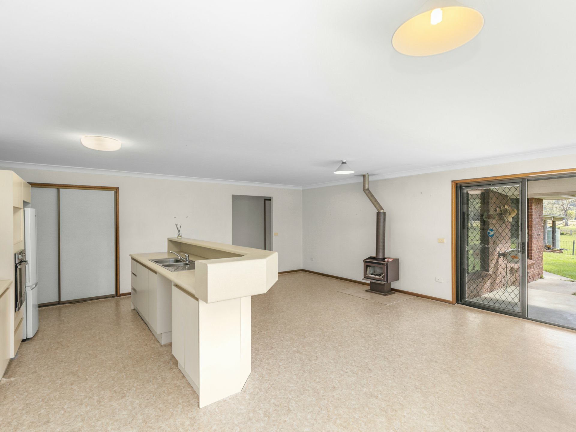 180 Connection Road, GLENVIEW